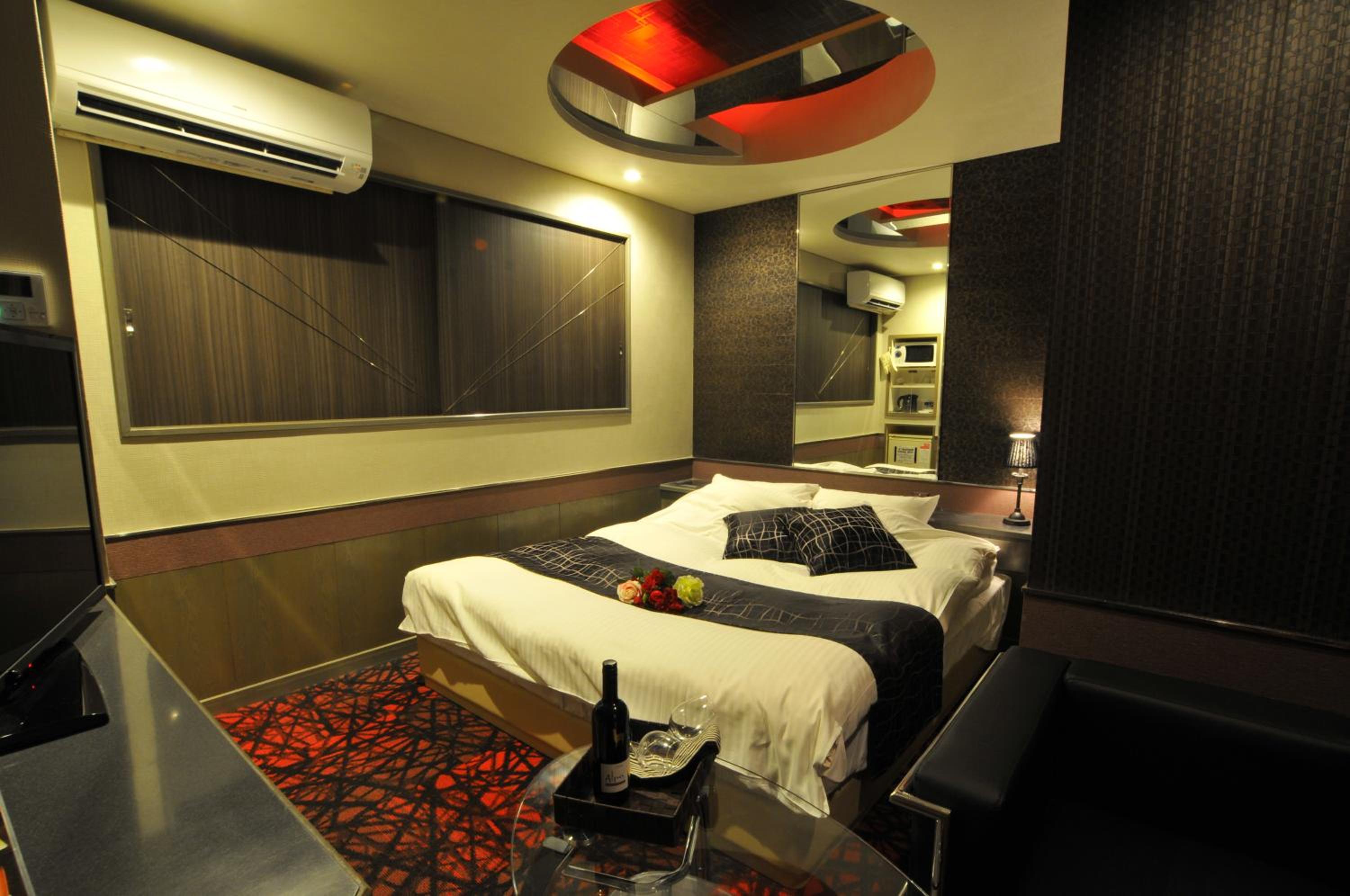 Hotel Joyplus (Love Hotel) view 3