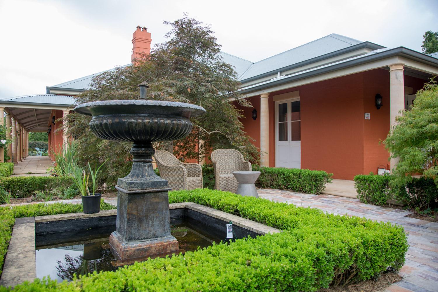 One Bedroom Cottage with Shared Pool