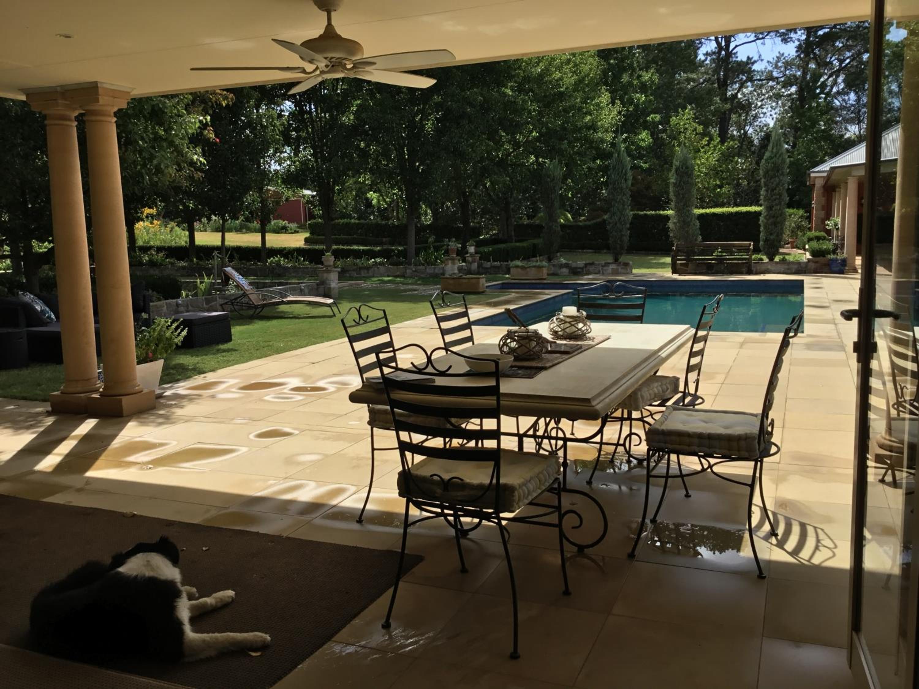 One Bedroom Cottage with Shared Pool