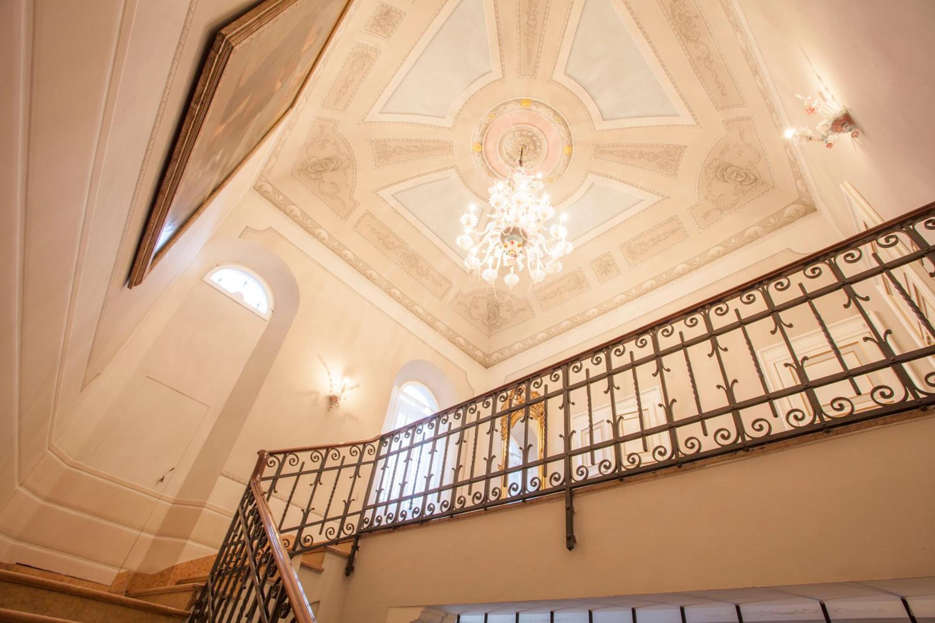 Hotel Martins Residence de Luxe - Image 1