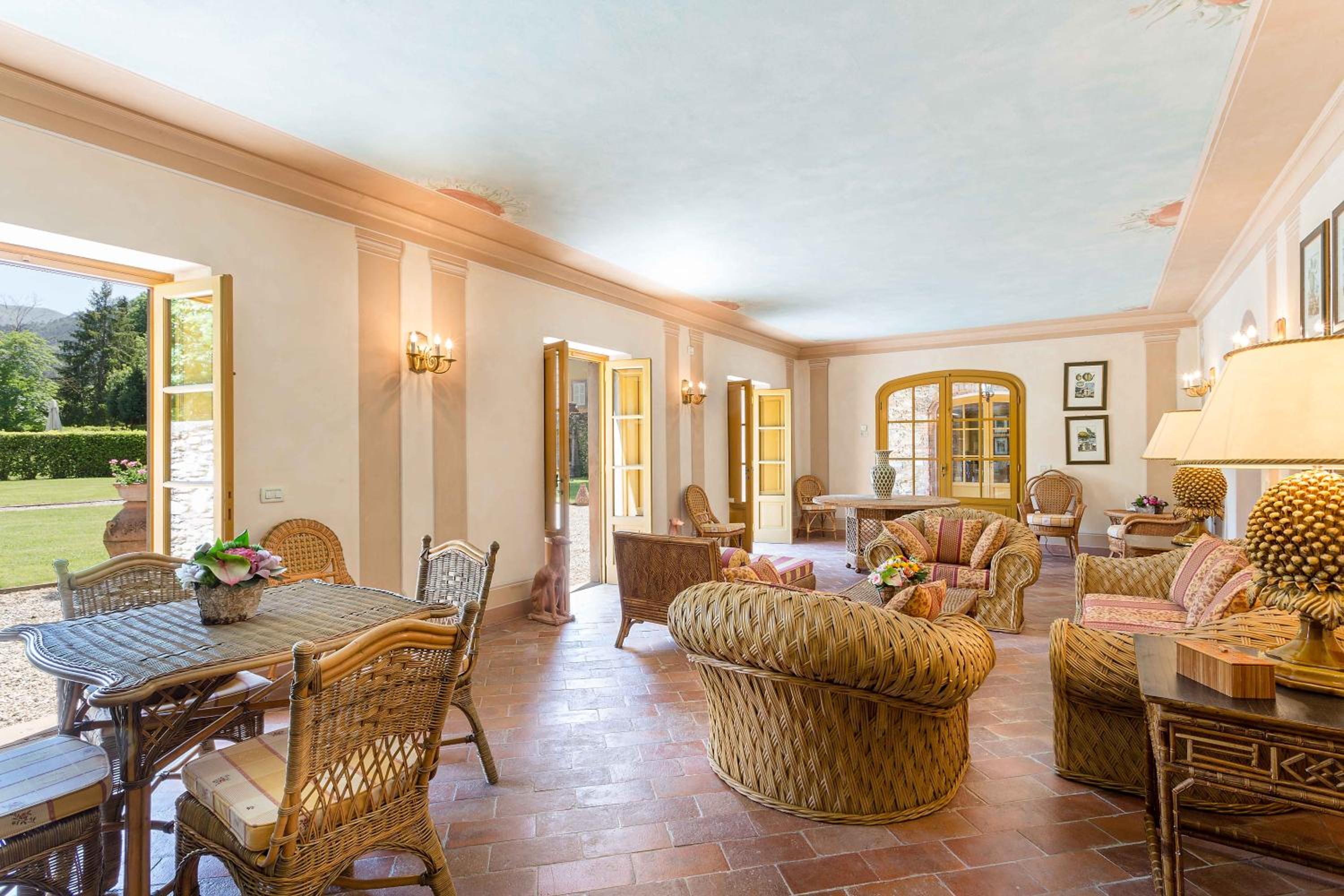 Coselli 's Collection. Luxury Villas Rental