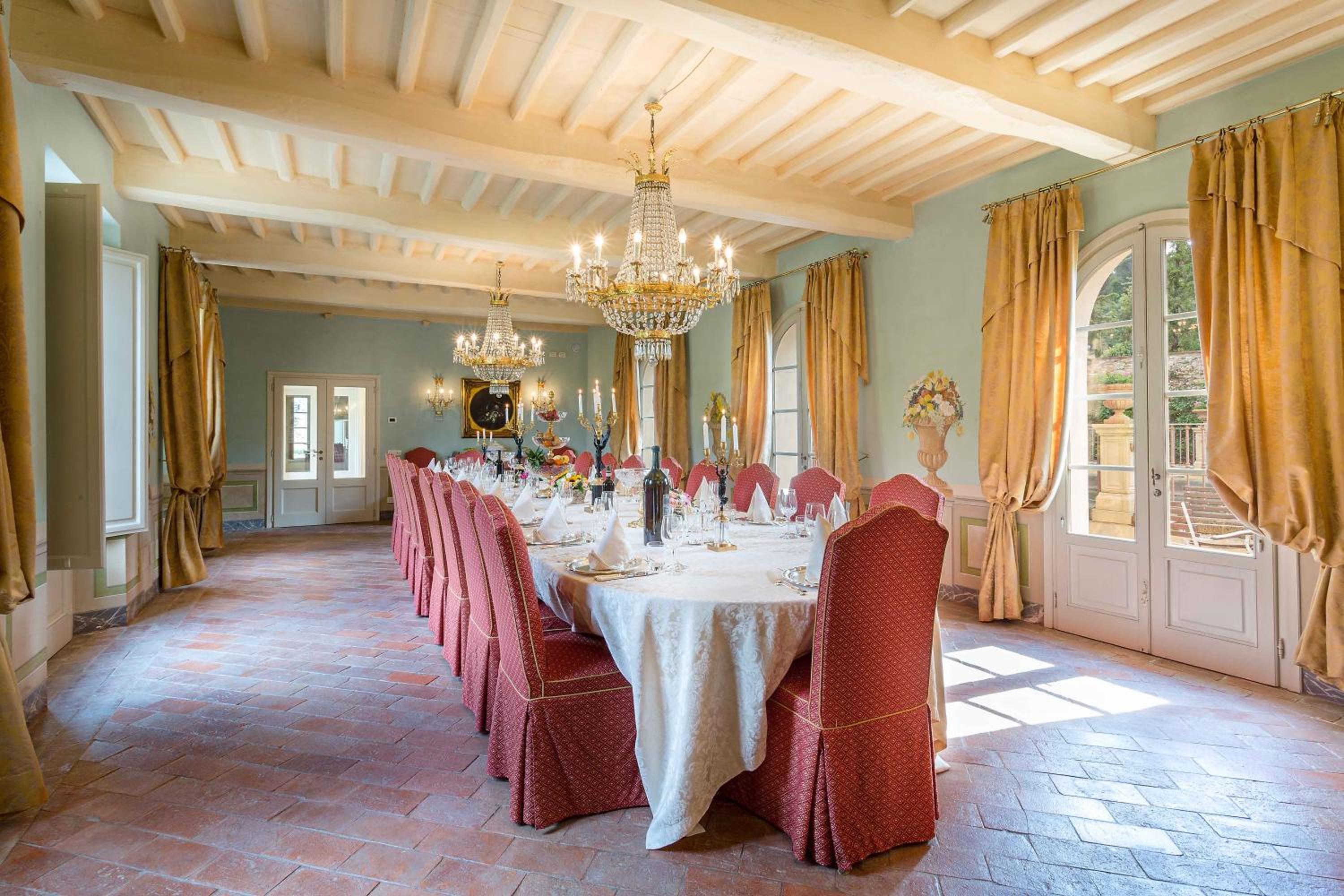 Coselli 's Collection. Luxury Villas Rental