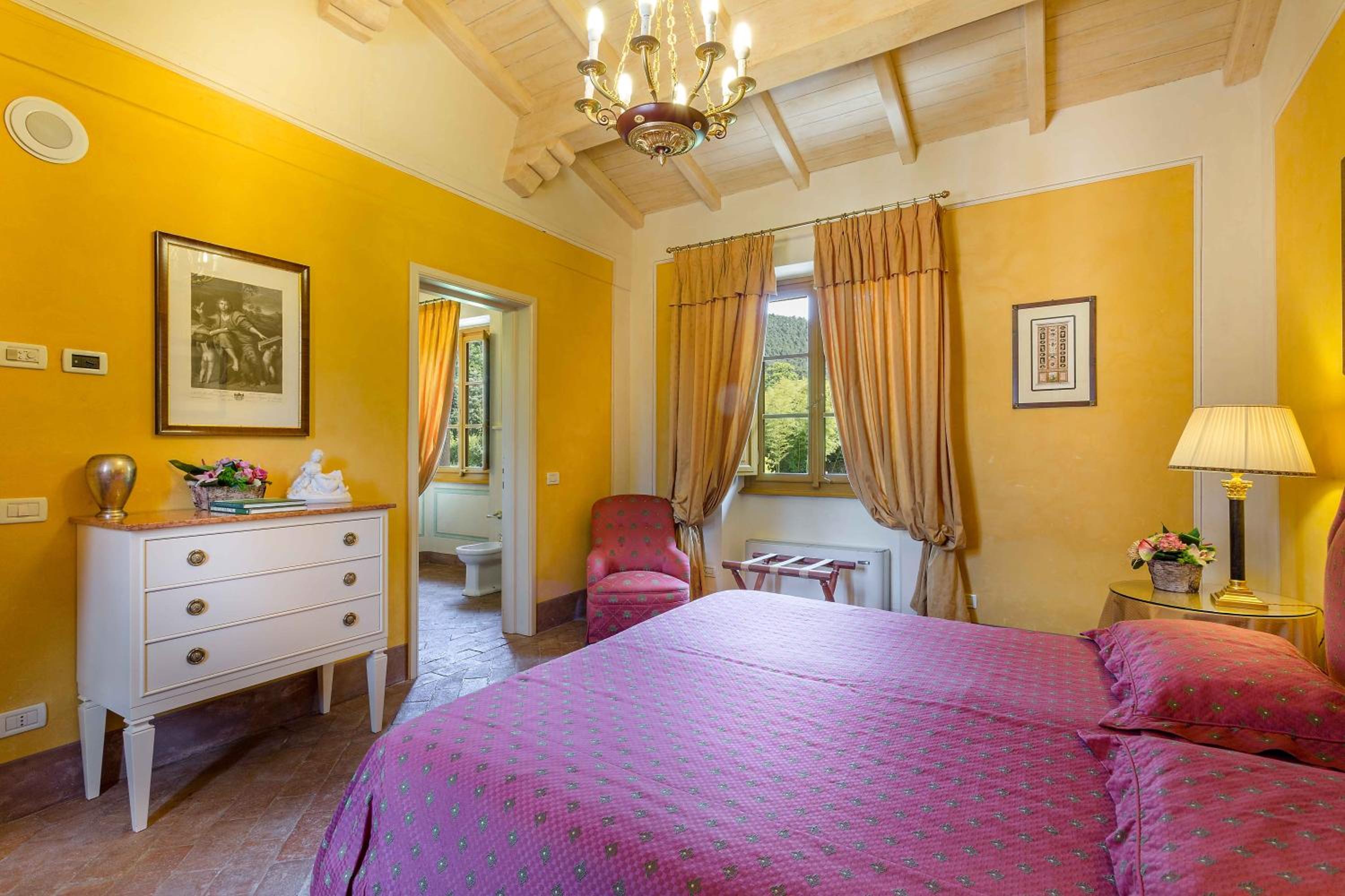 Coselli 's Collection. Luxury Villas Rental
