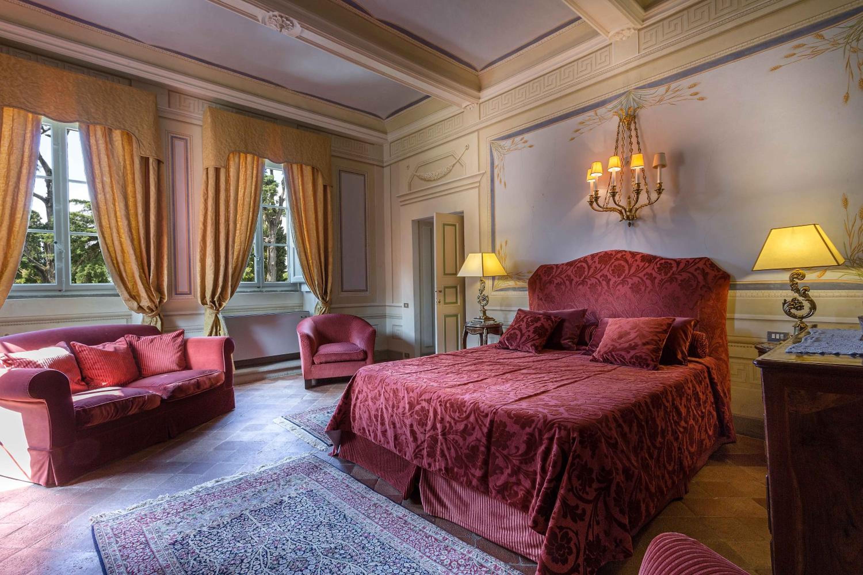 Coselli 's Collection. Luxury Villas Rental