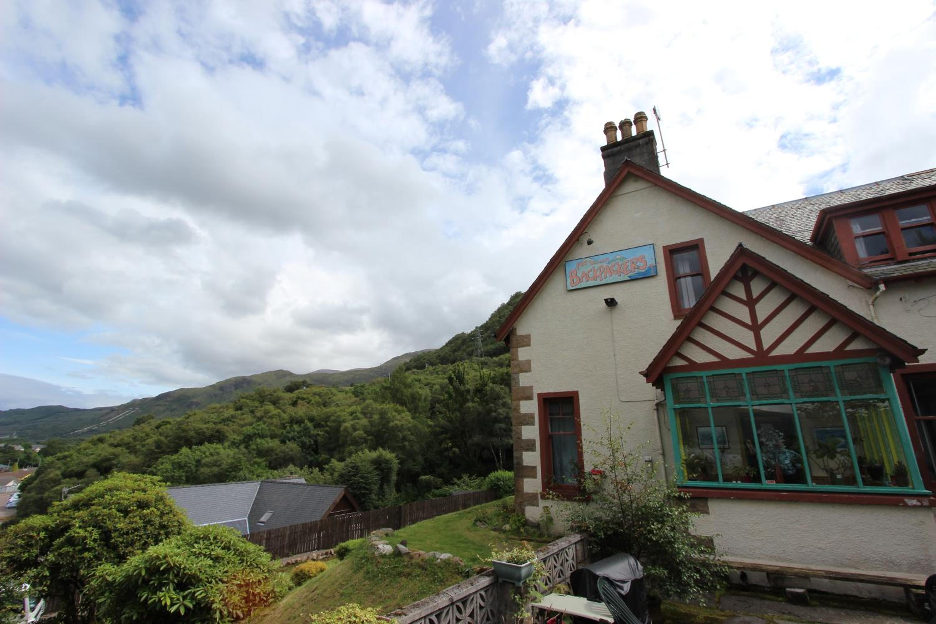 Fort William Backpackers