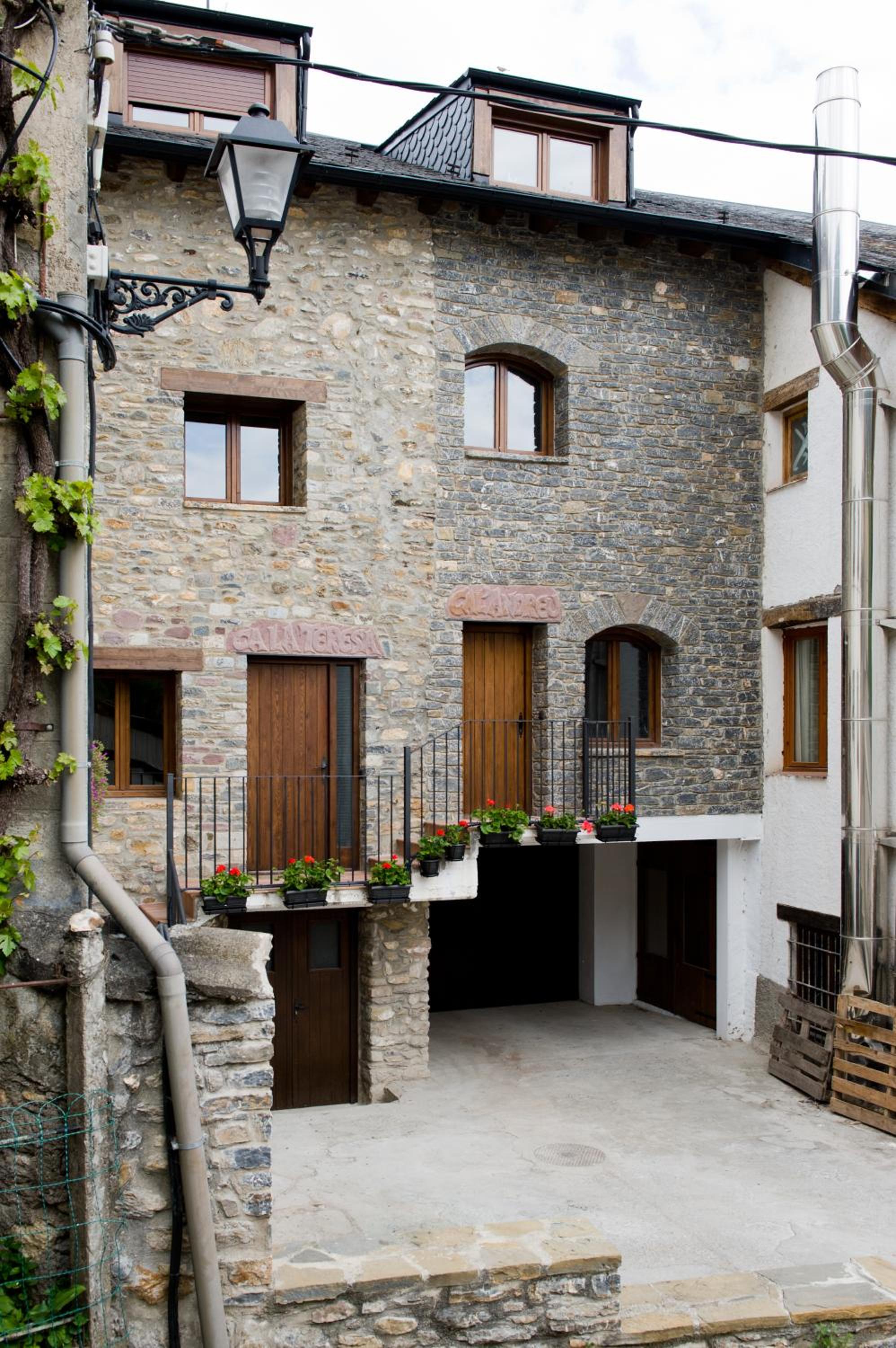 Ca l'Andreu view 2