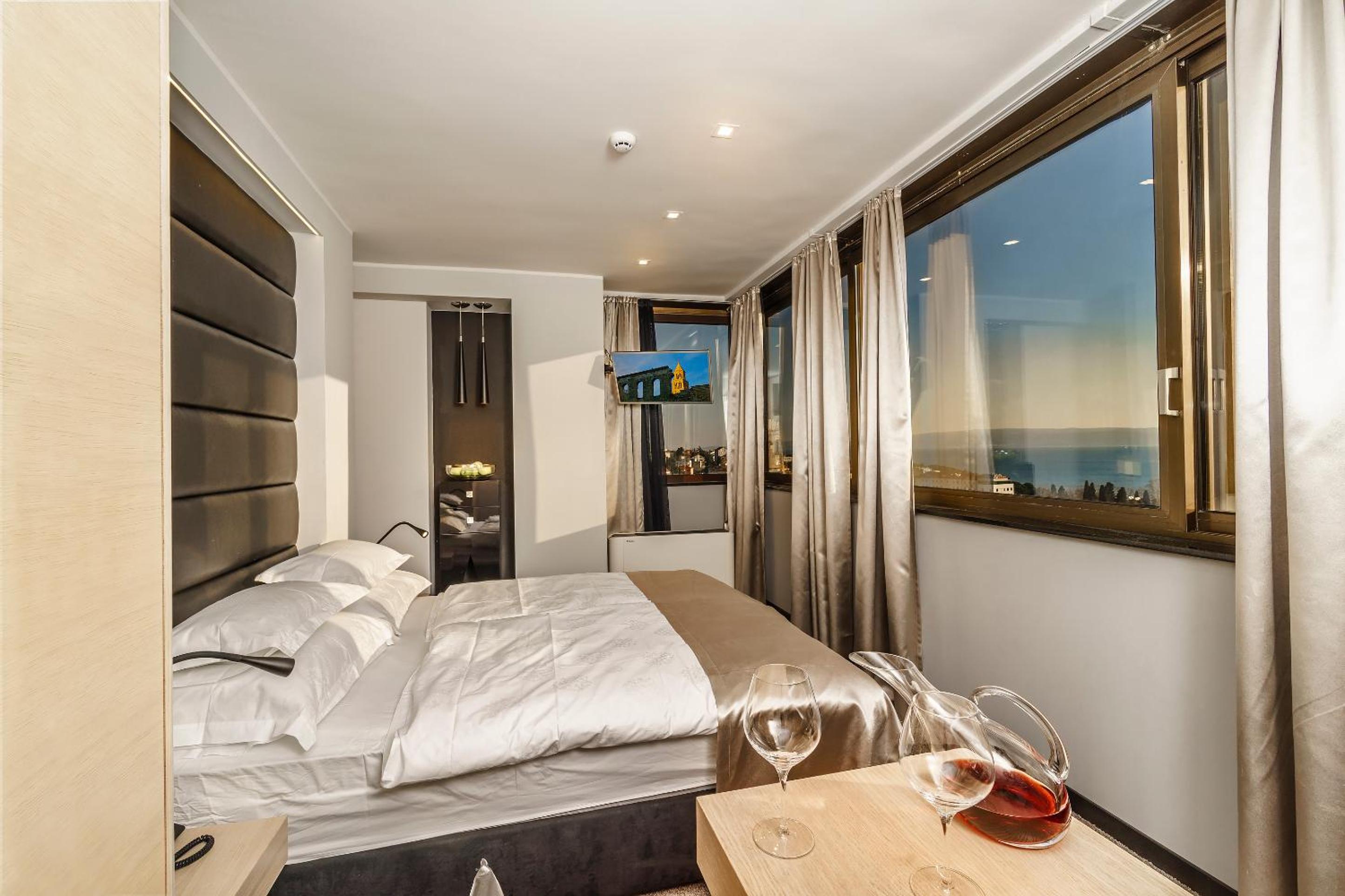 The View Luxury Rooms