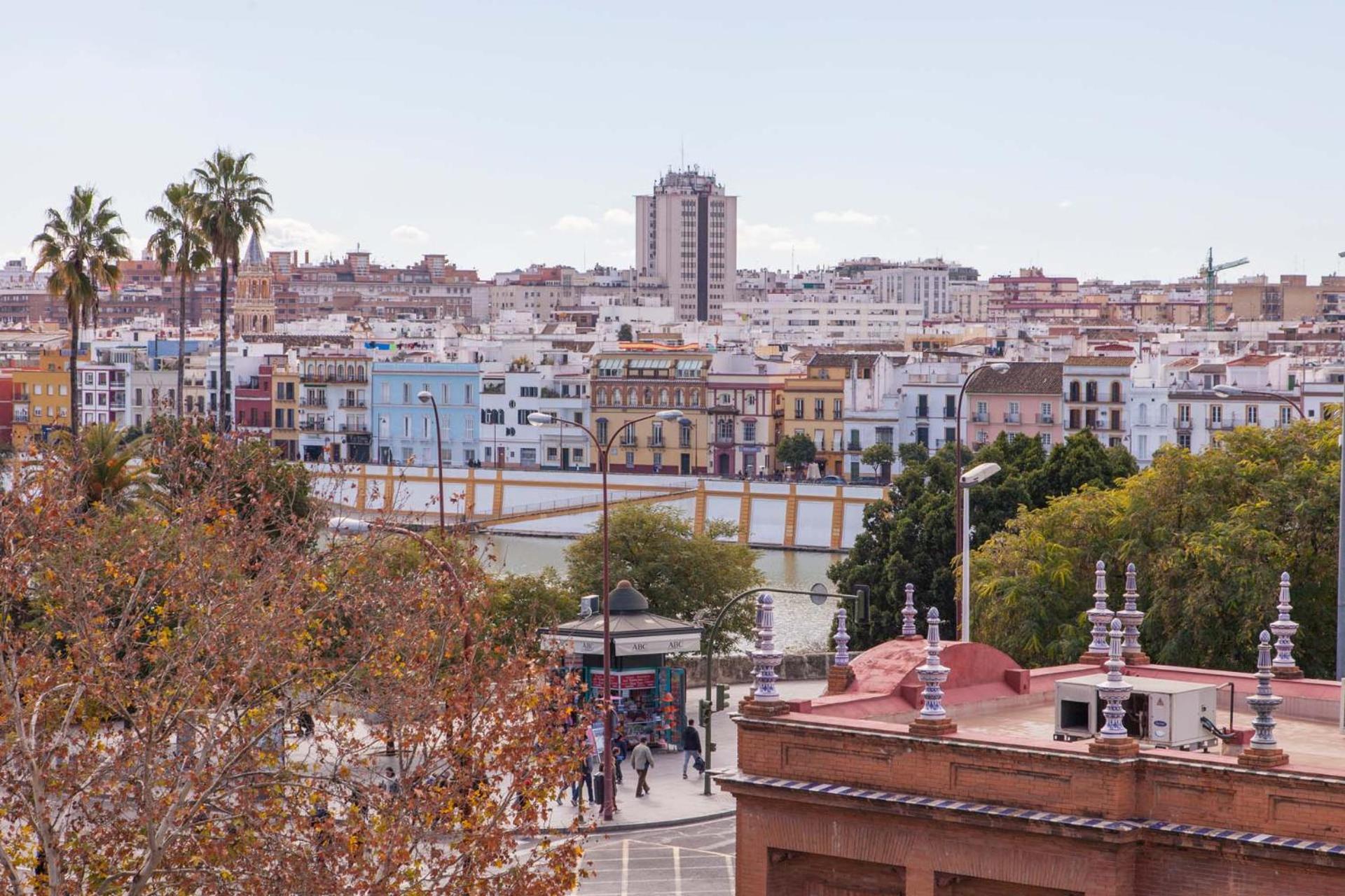 Cozy&Modern,historic centre of Seville AC/WiFi,4px view 3