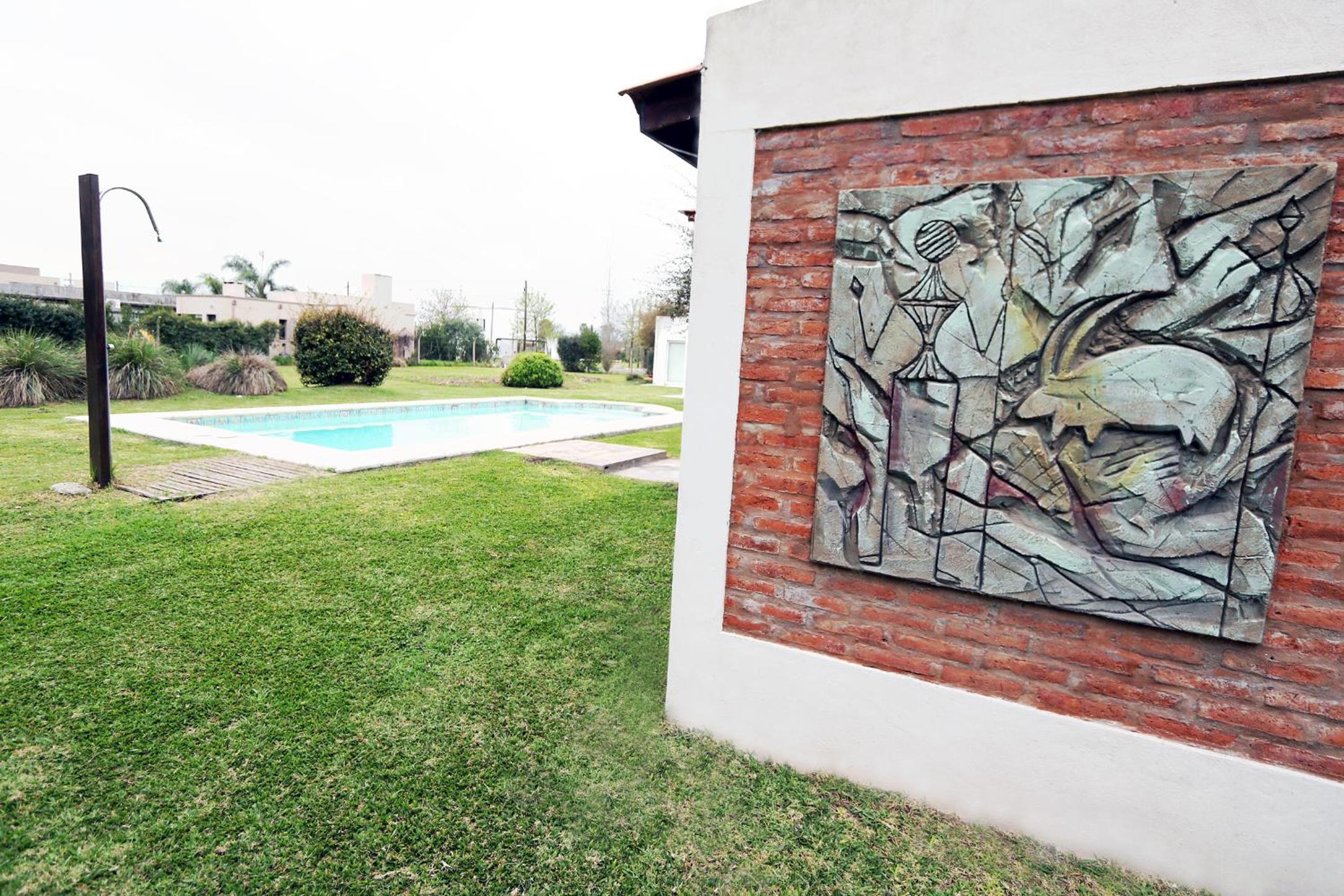 Hermosa Casa con Pileta Roldán Funes Rosario