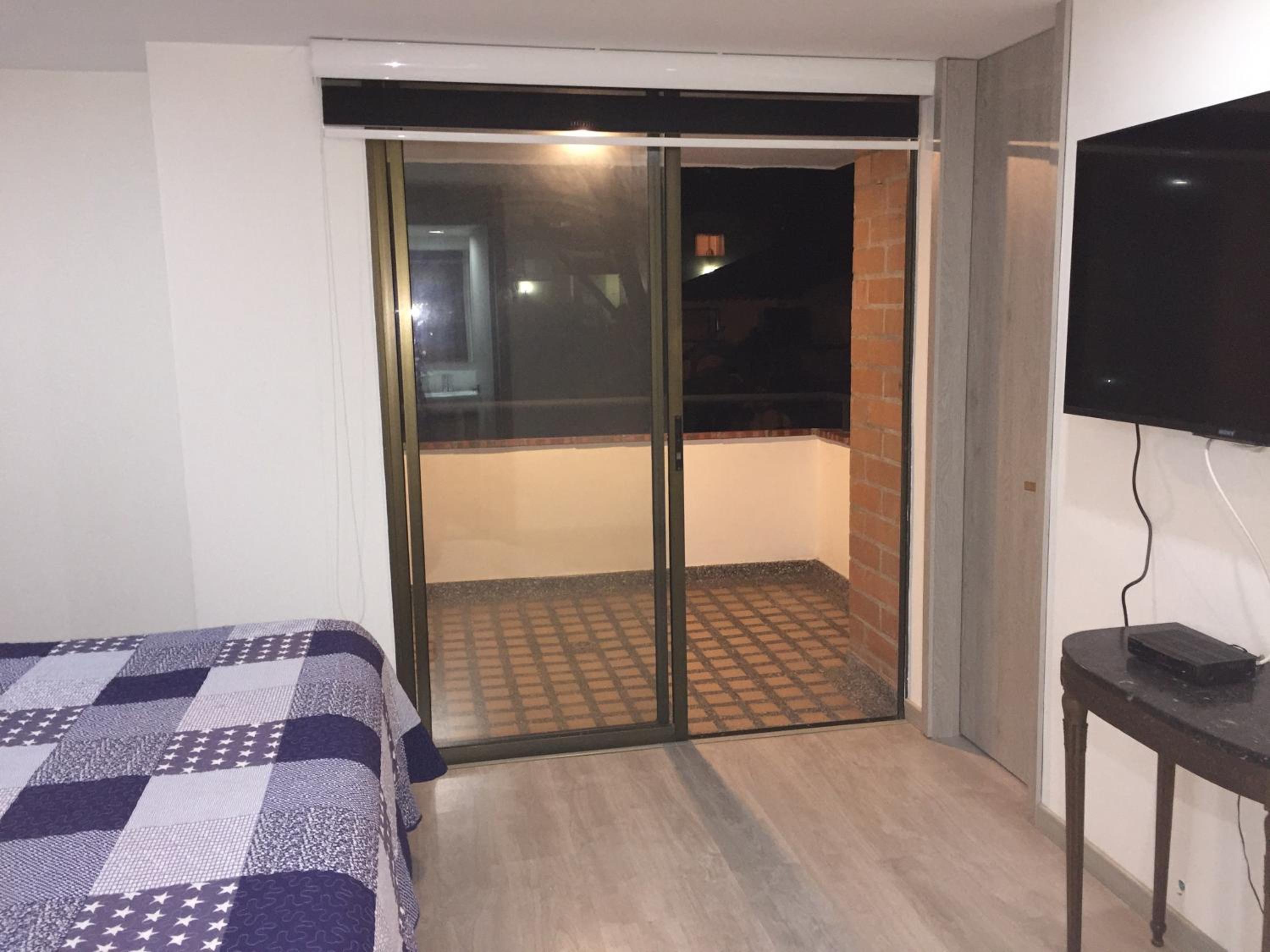 Apartamento cómodo , grande en Poblado Medellín