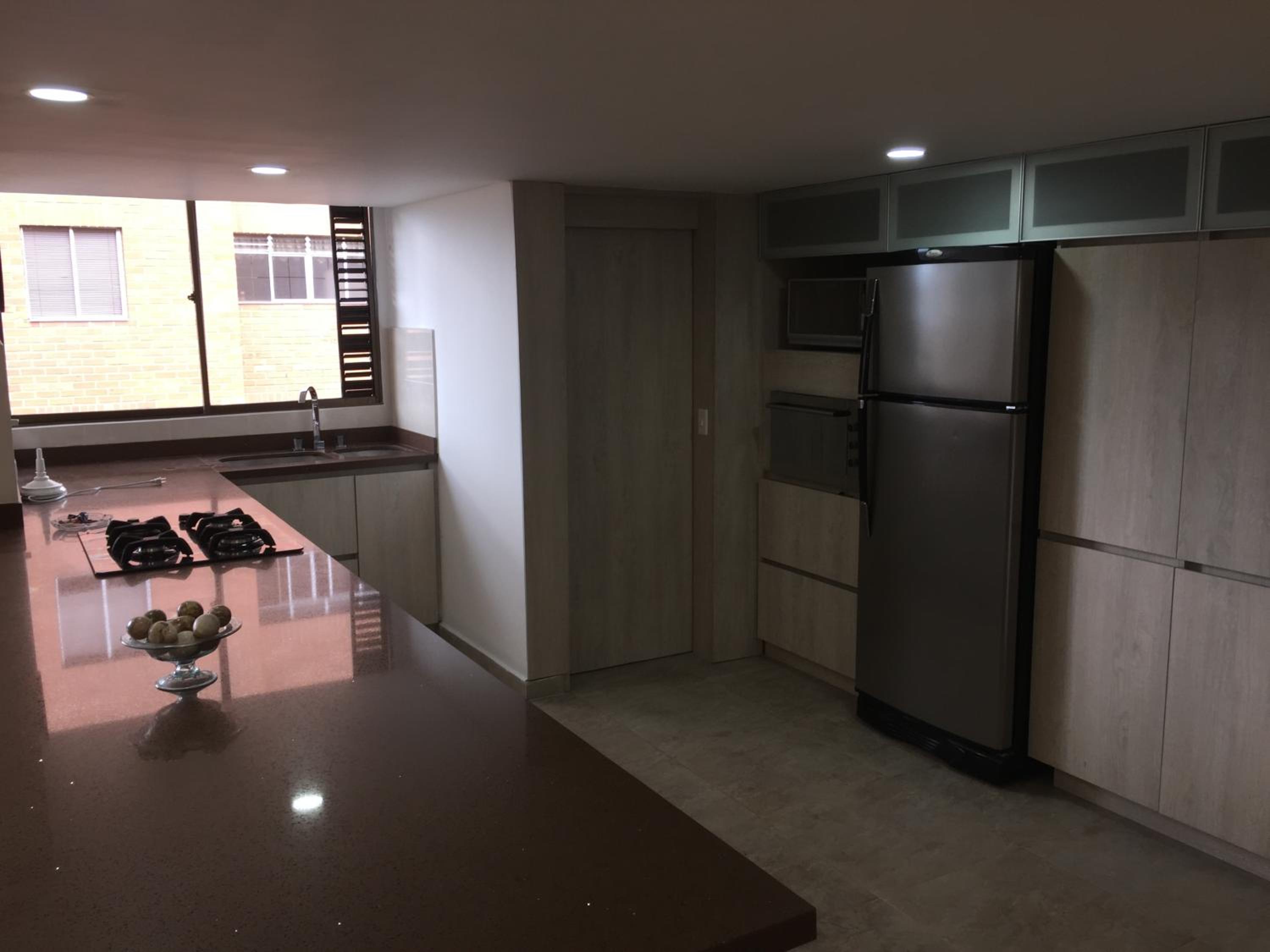 Apartamento cómodo , grande en Poblado Medellín