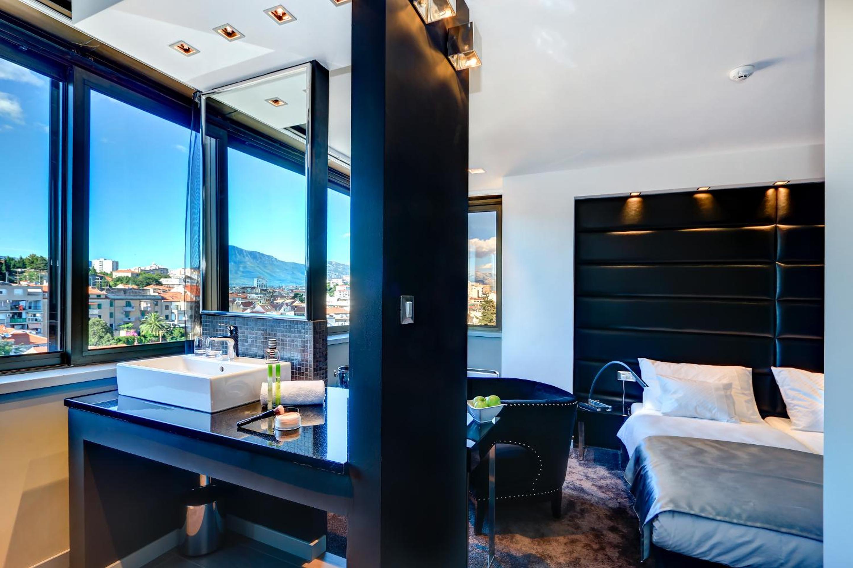 The View Luxury Rooms