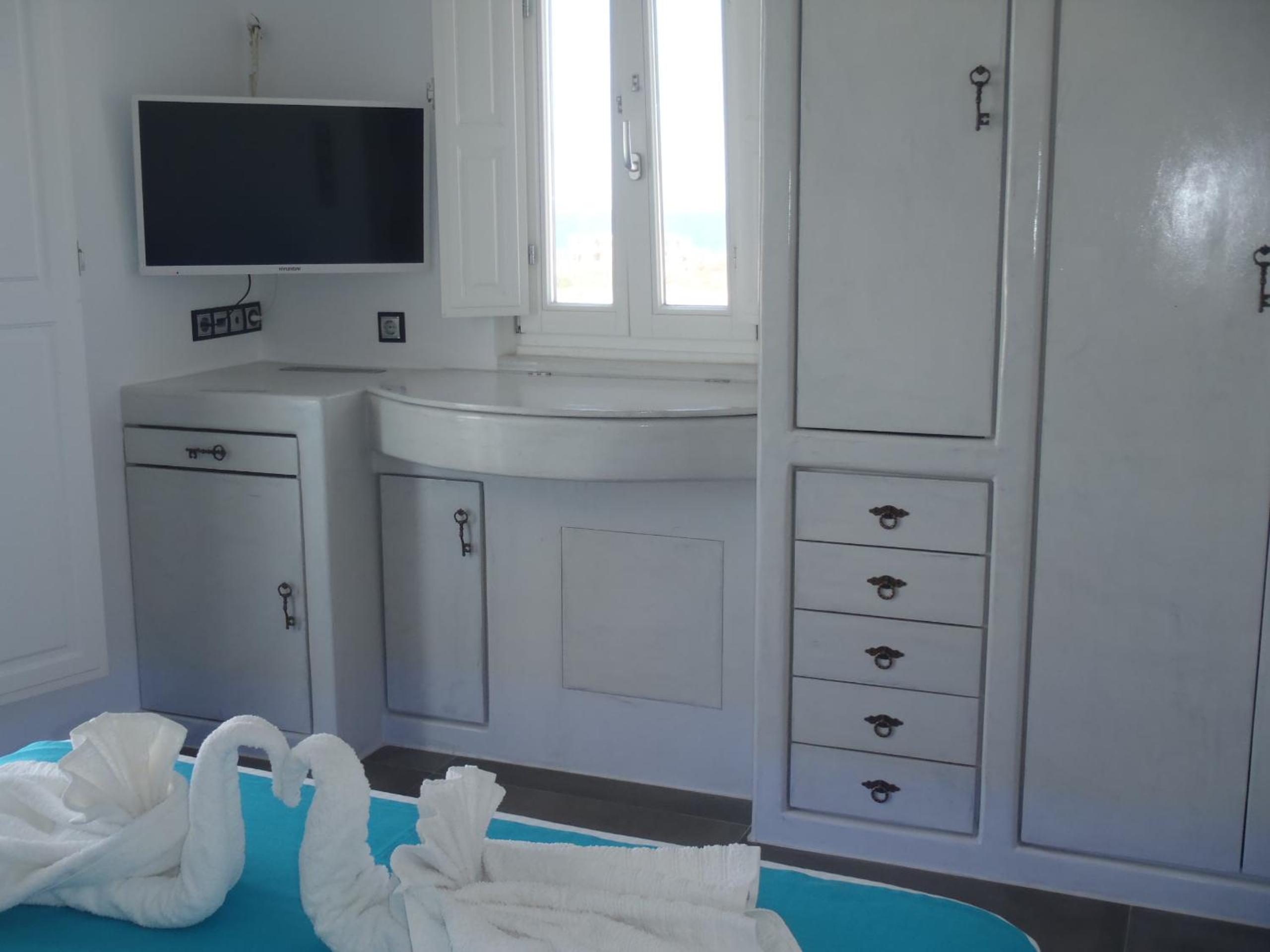 Santoxenia luxury villa