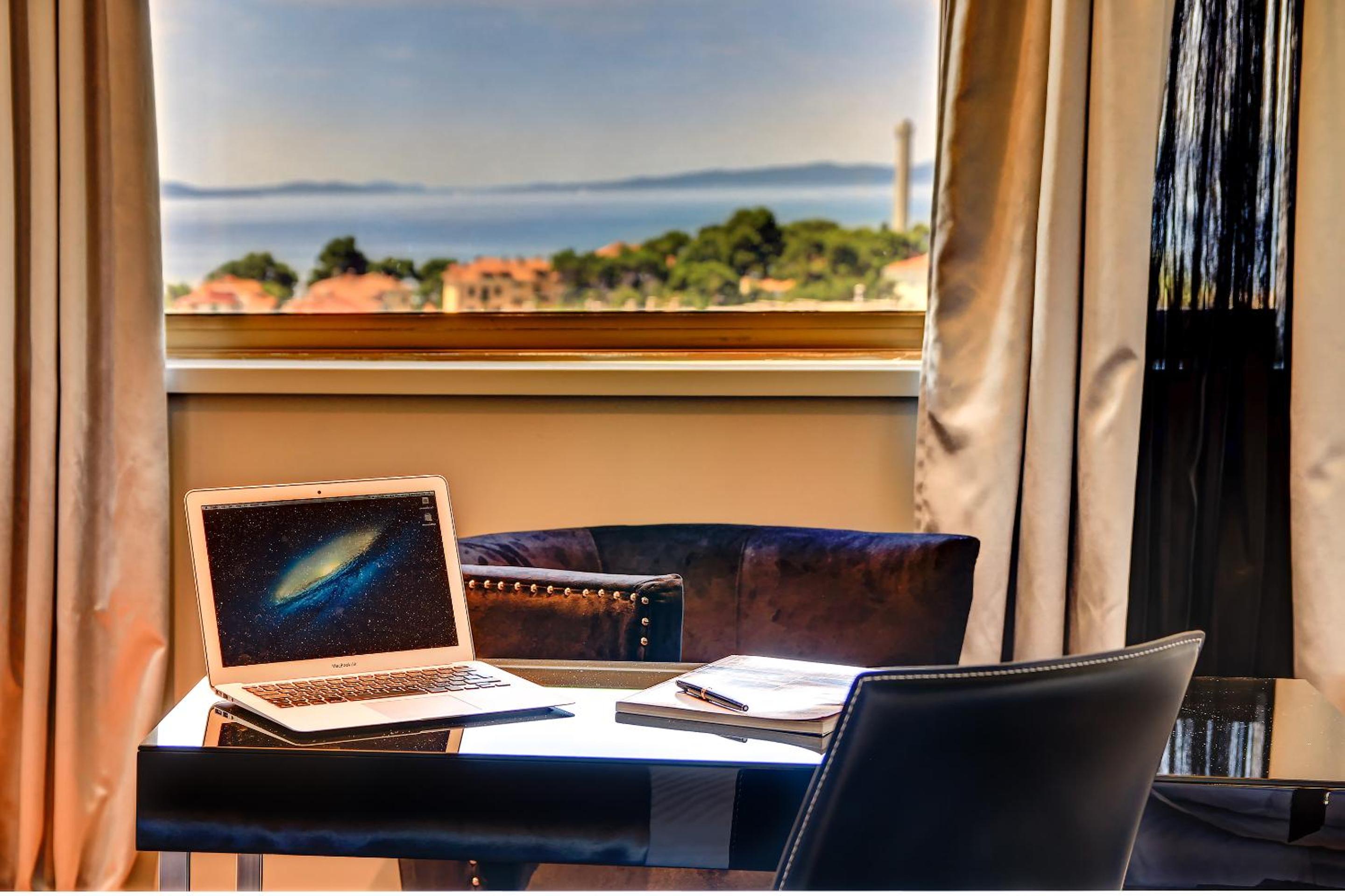 The View Luxury Rooms