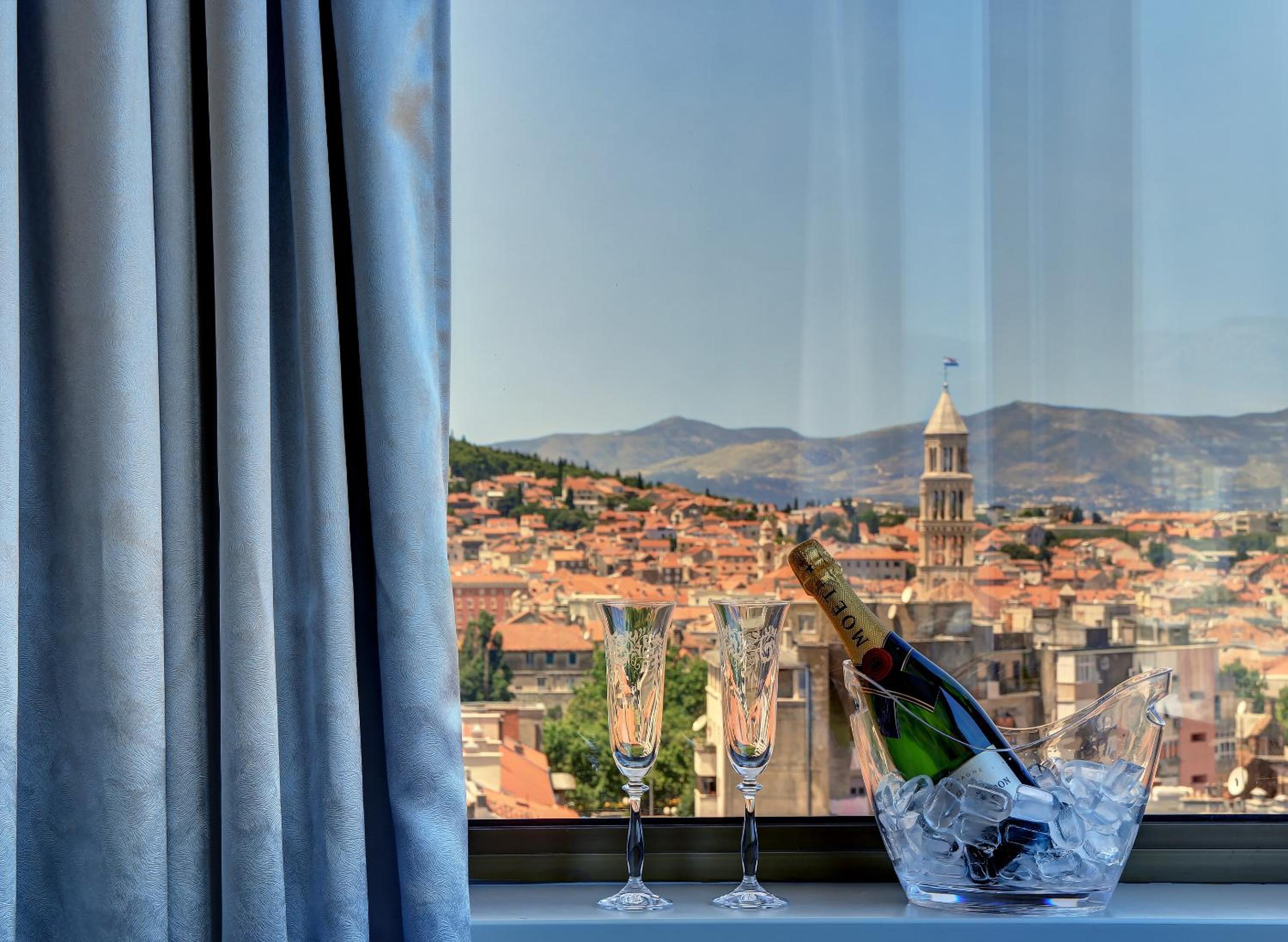 The View Luxury Rooms