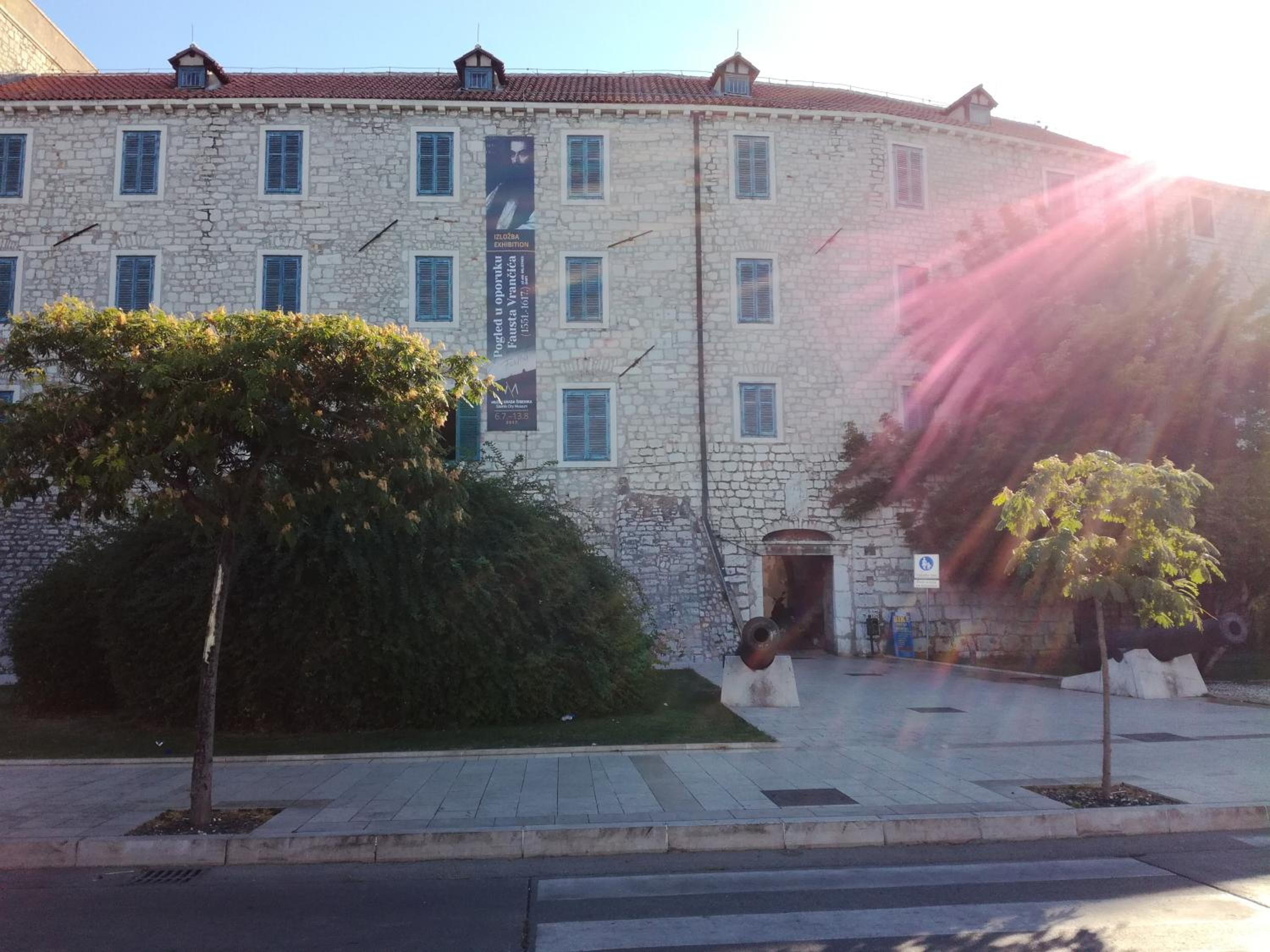 Antini Trudi view 5
