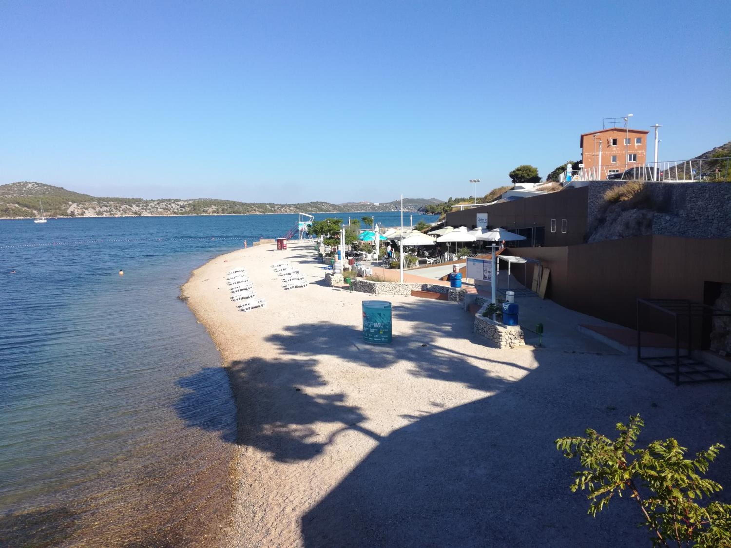 Antini Trudi view 3