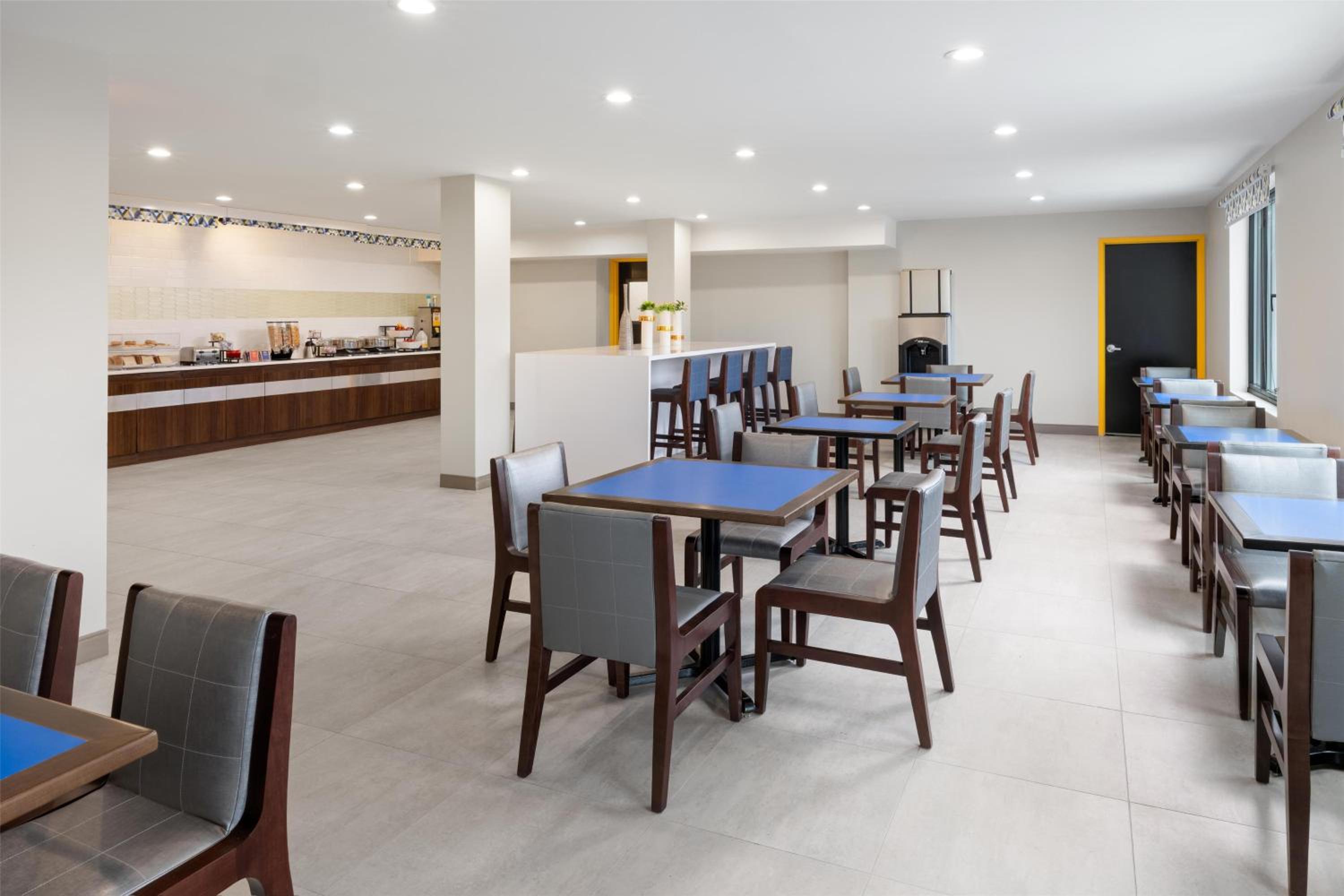 GLō Best Western Bronx NYC