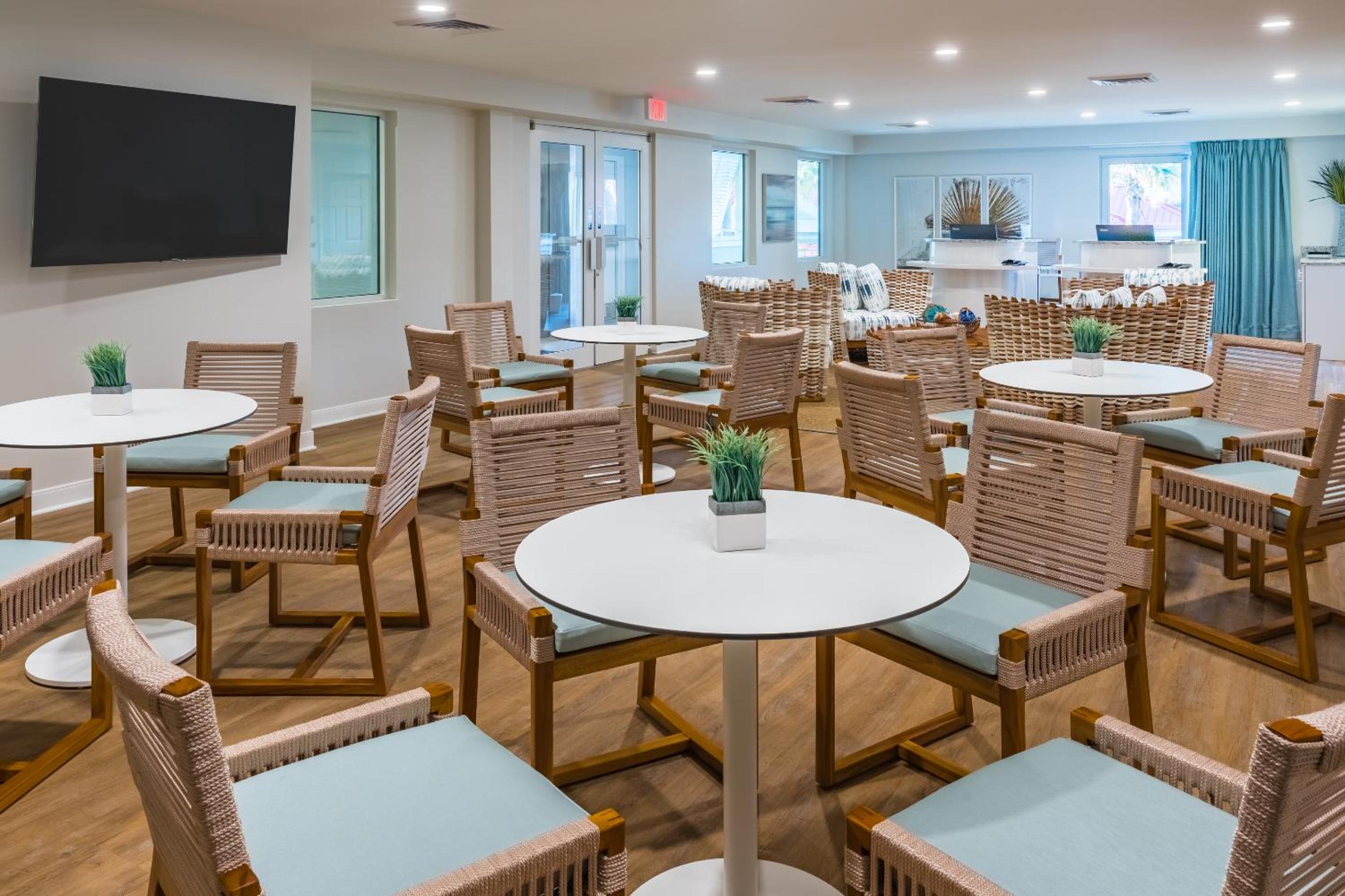 Charleston Vacations - The Palms Oceanfront Hotel - Property Image 4