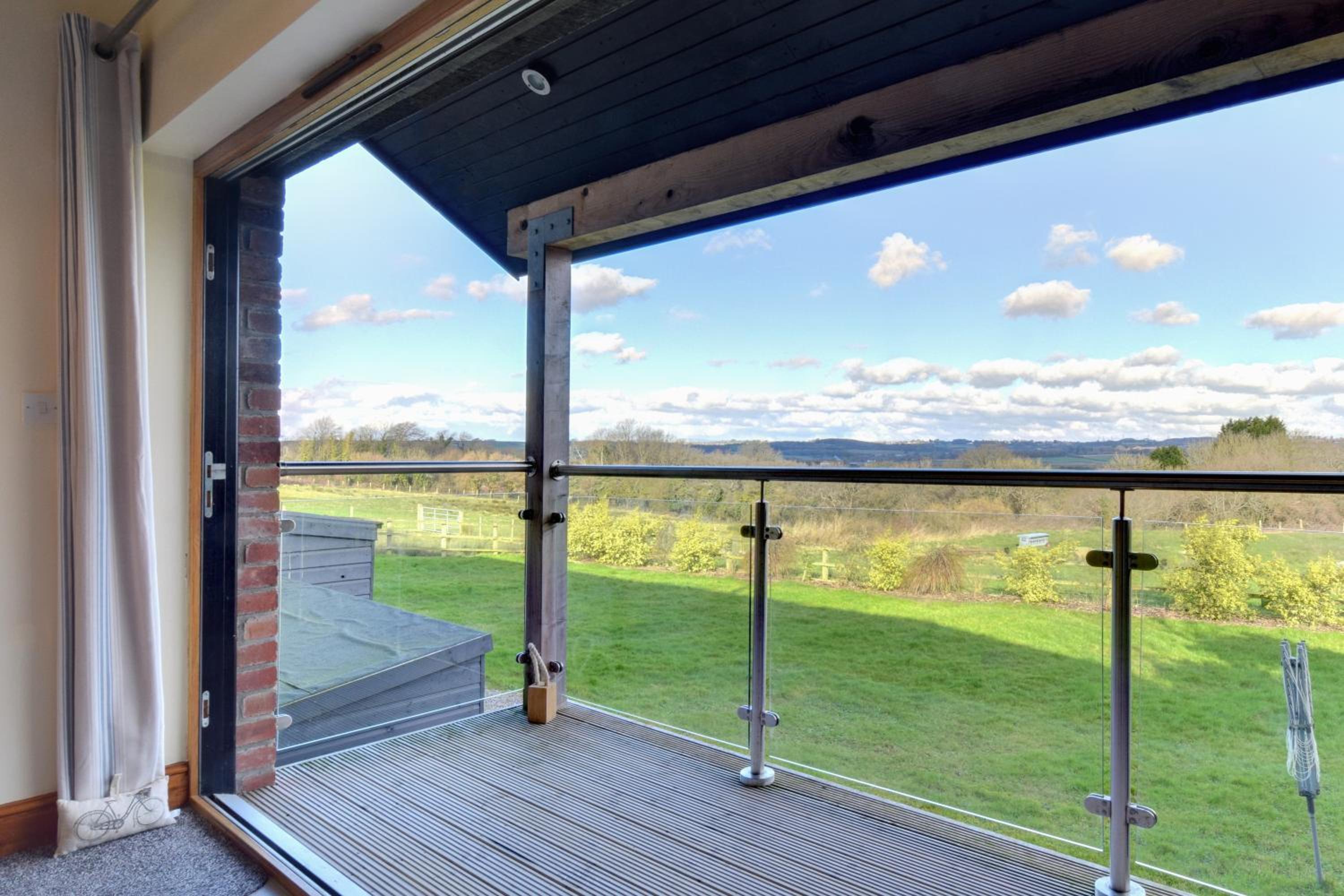 2 Bed in Cardiff oc-91710 view 2
