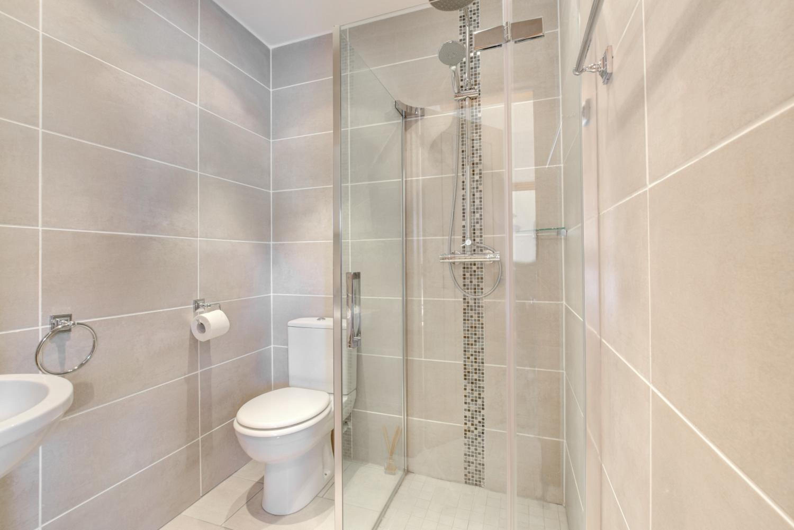 2 Bed in Cardiff oc-91710 view 4