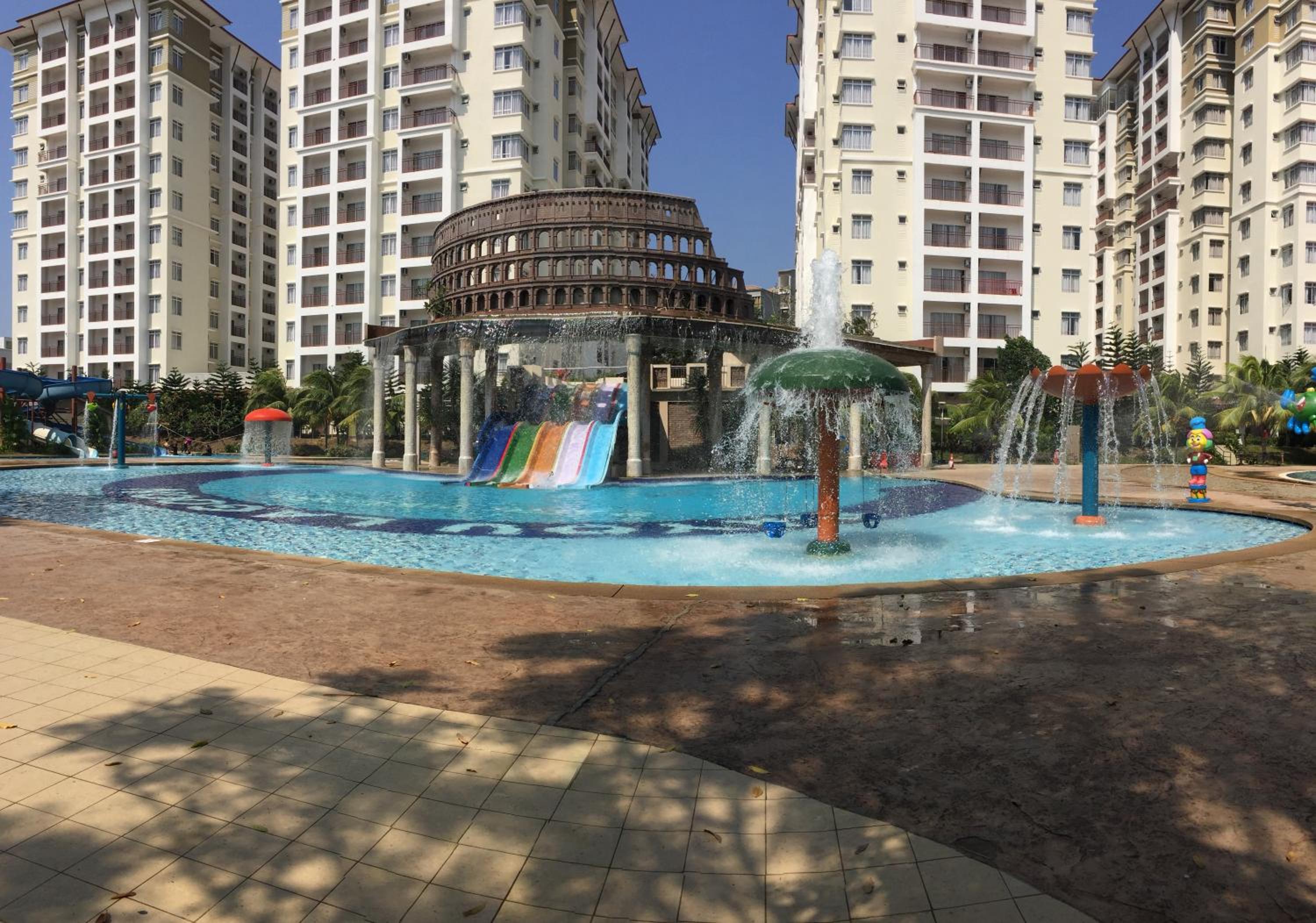 Homestay at Lagoon Park Resort