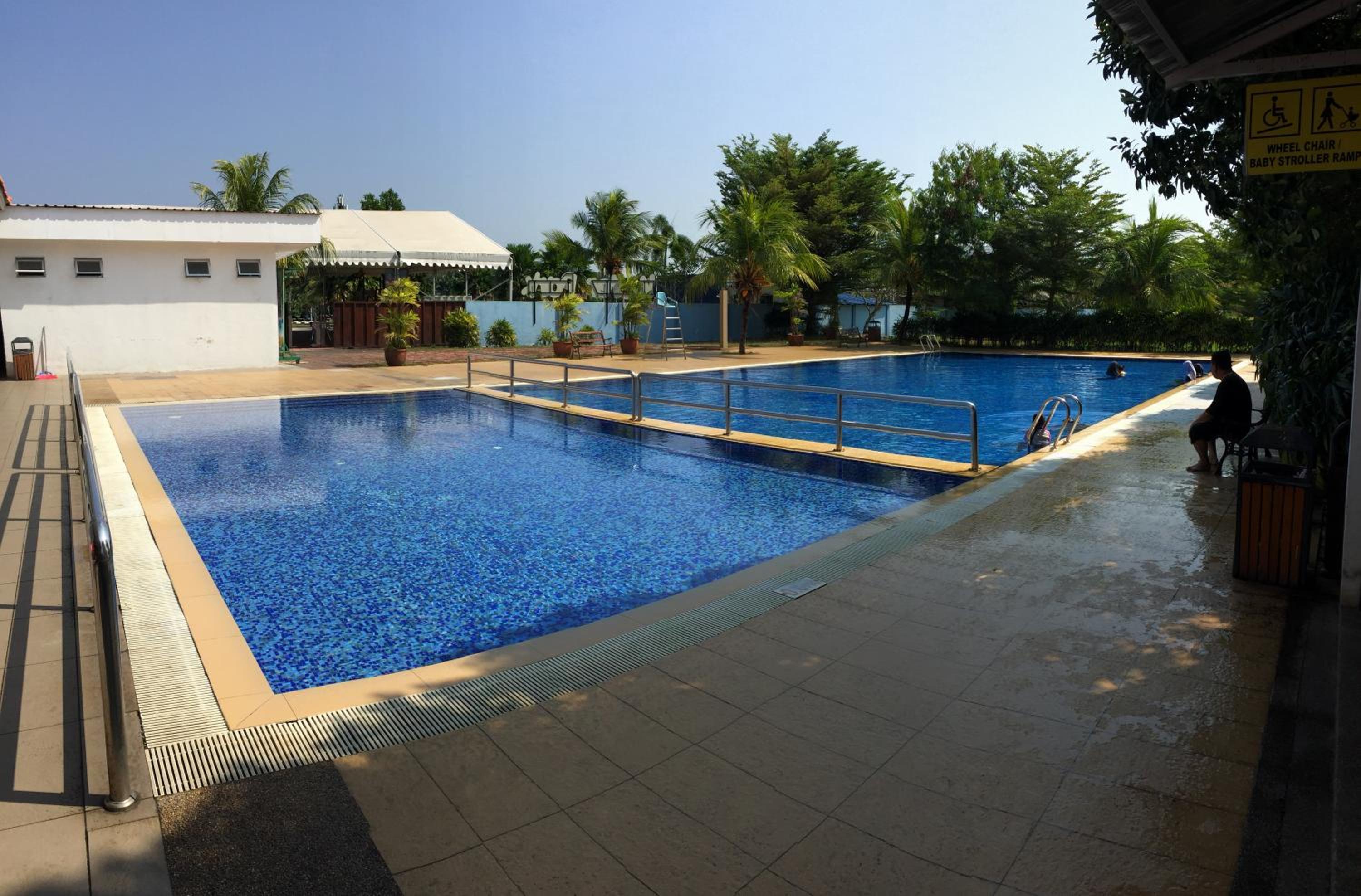 Homestay at Lagoon Park Resort