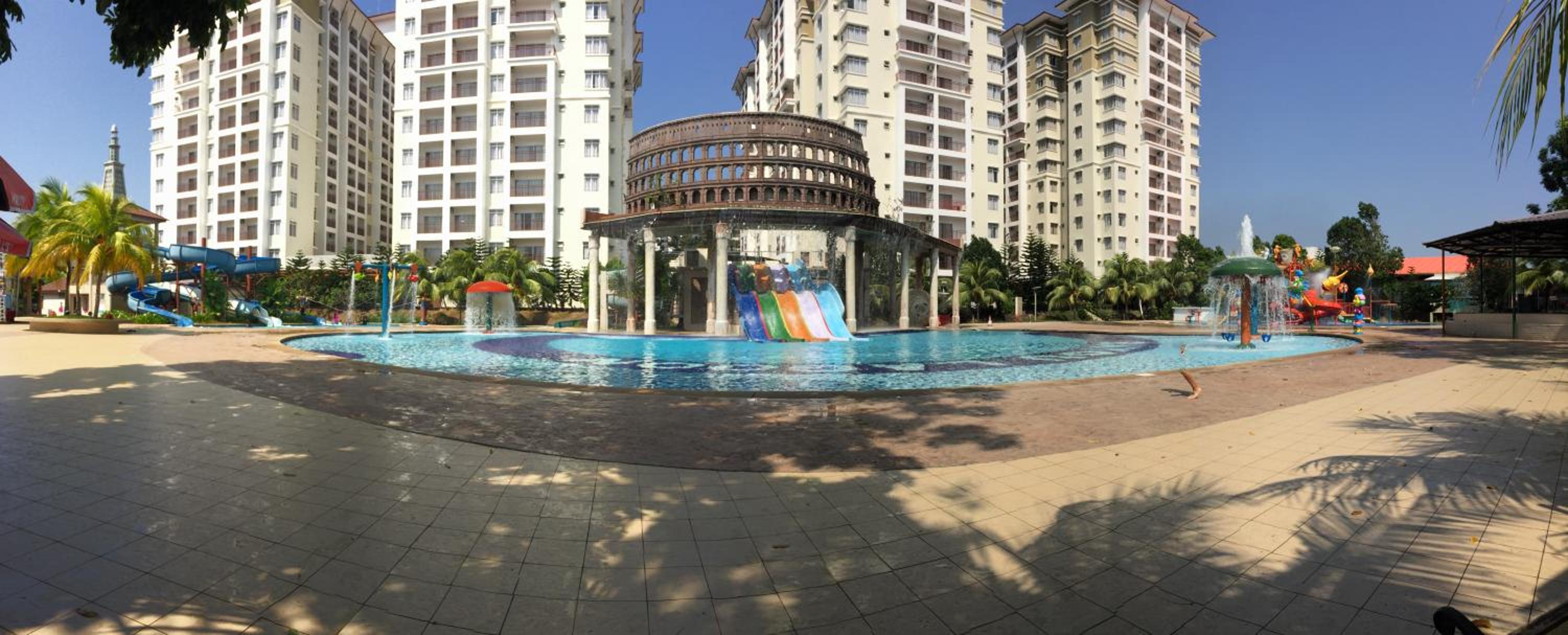 Homestay at Lagoon Park Resort