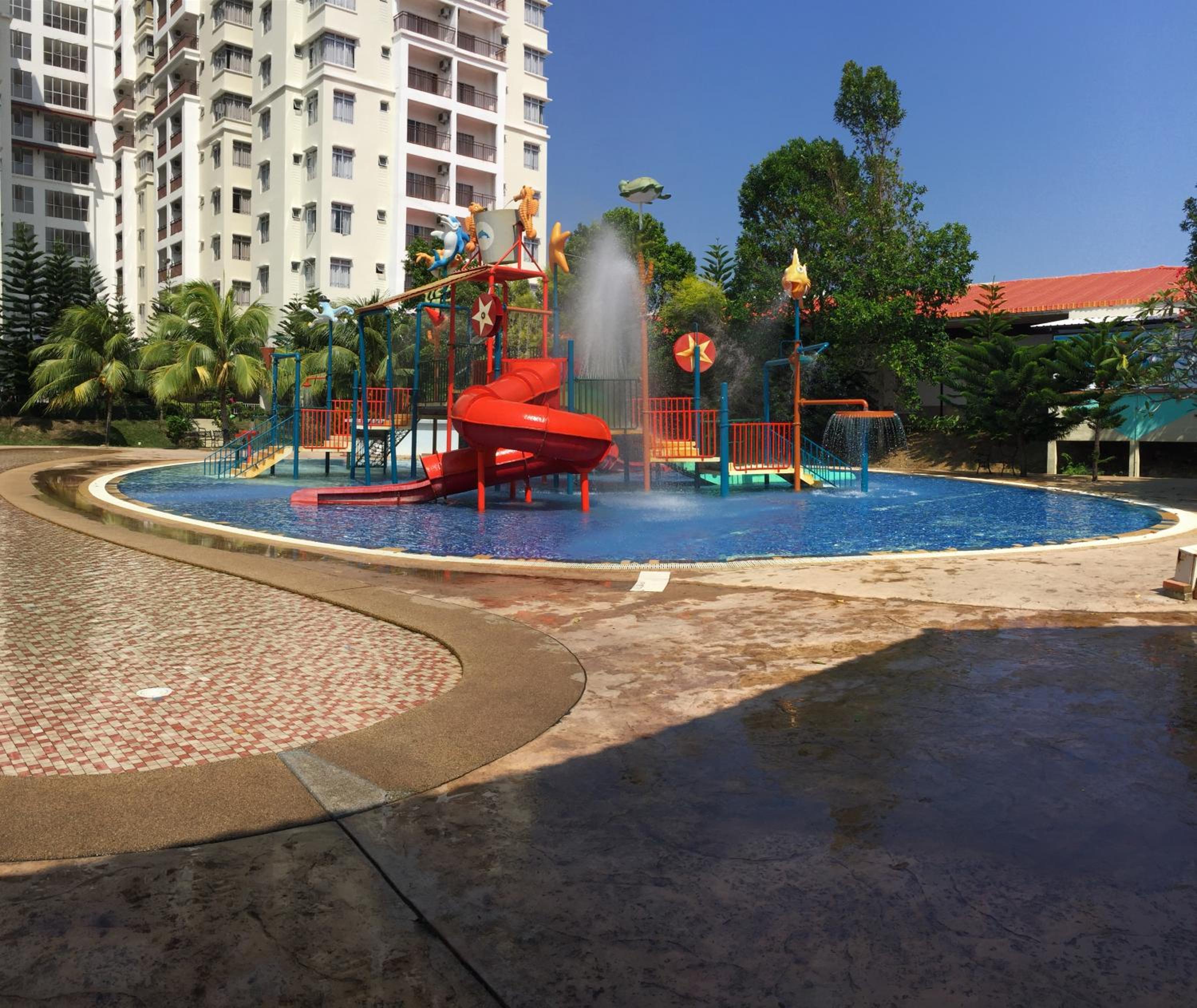 Homestay at Lagoon Park Resort