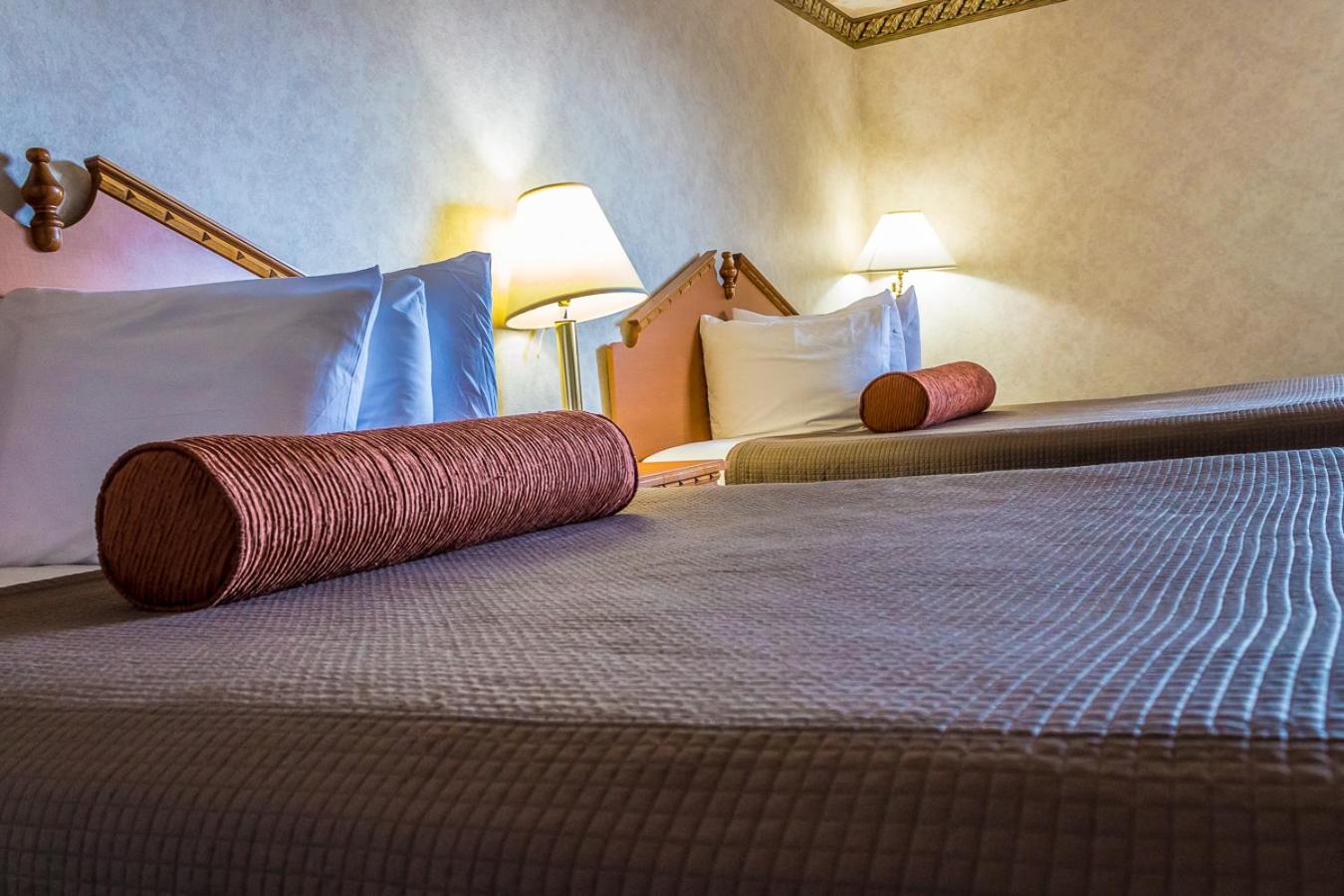 Guest House Inn - Property Image 8