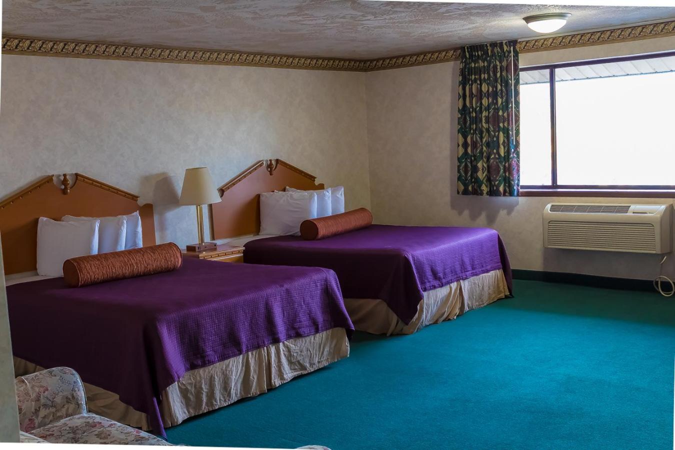 Guest House Inn - Property Image 9