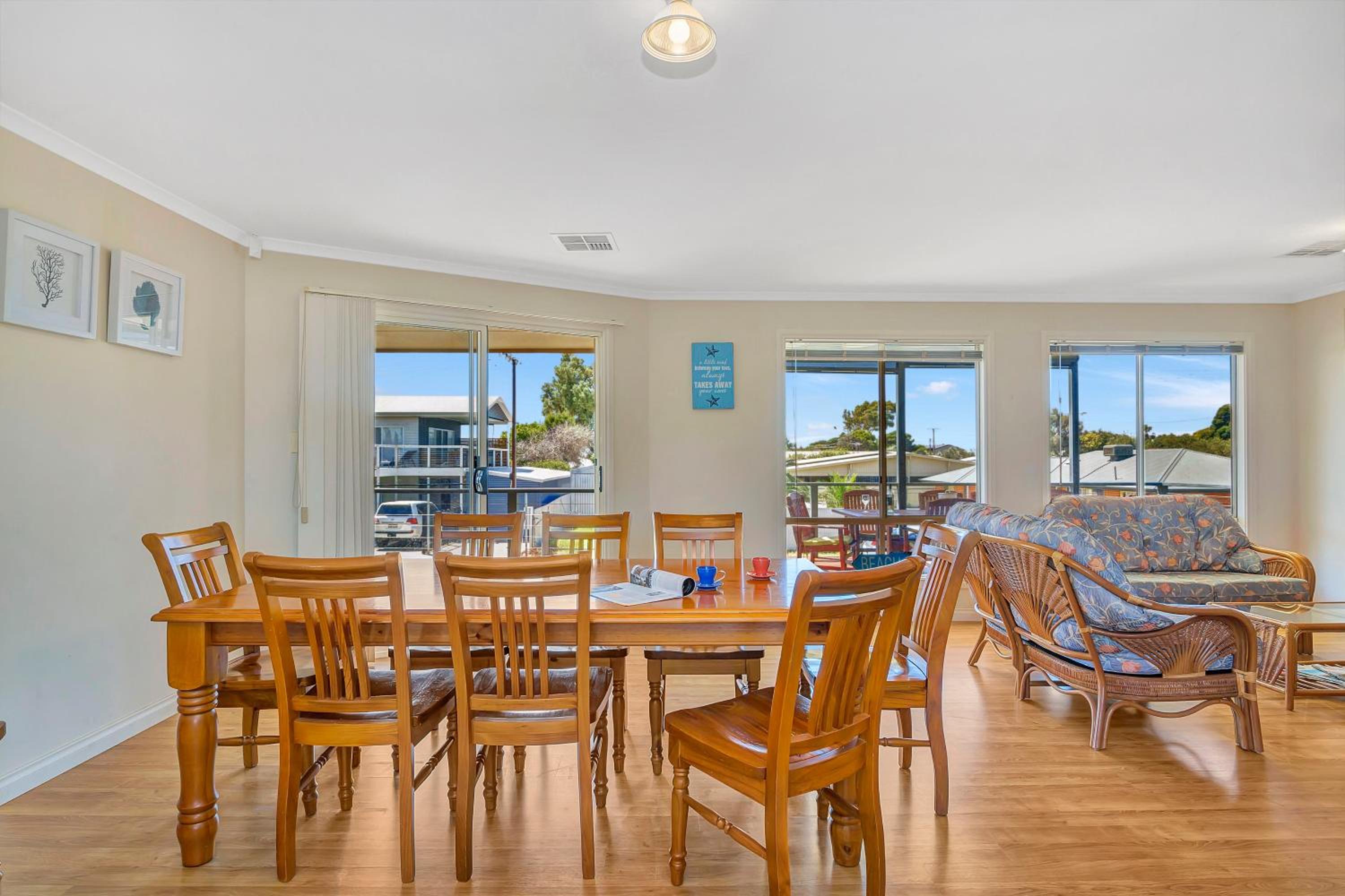 Green Reef Beach House - Aldinga Beach - C21 SouthCoast Holidays