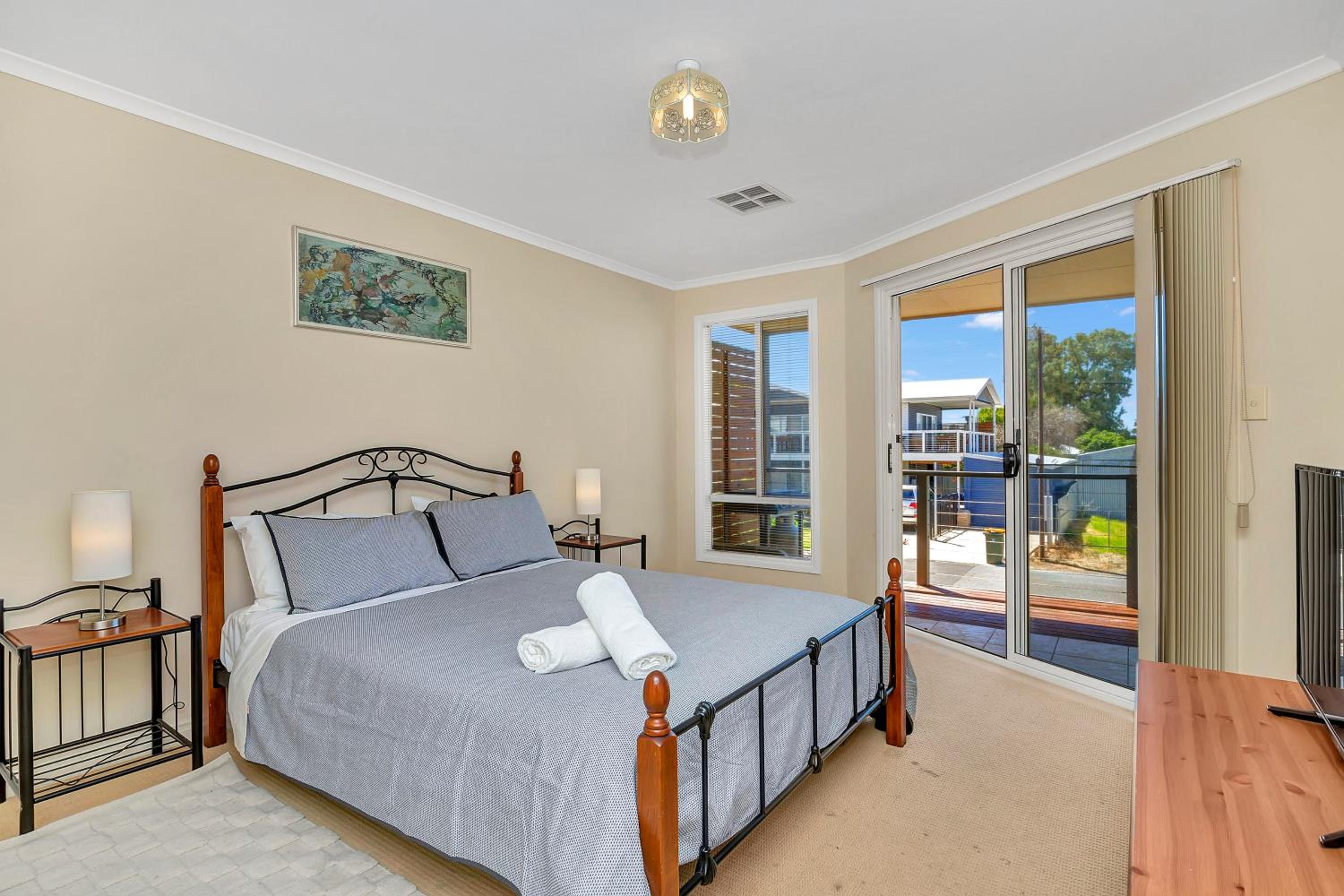 Green Reef Beach House - Aldinga Beach - C21 SouthCoast Holidays