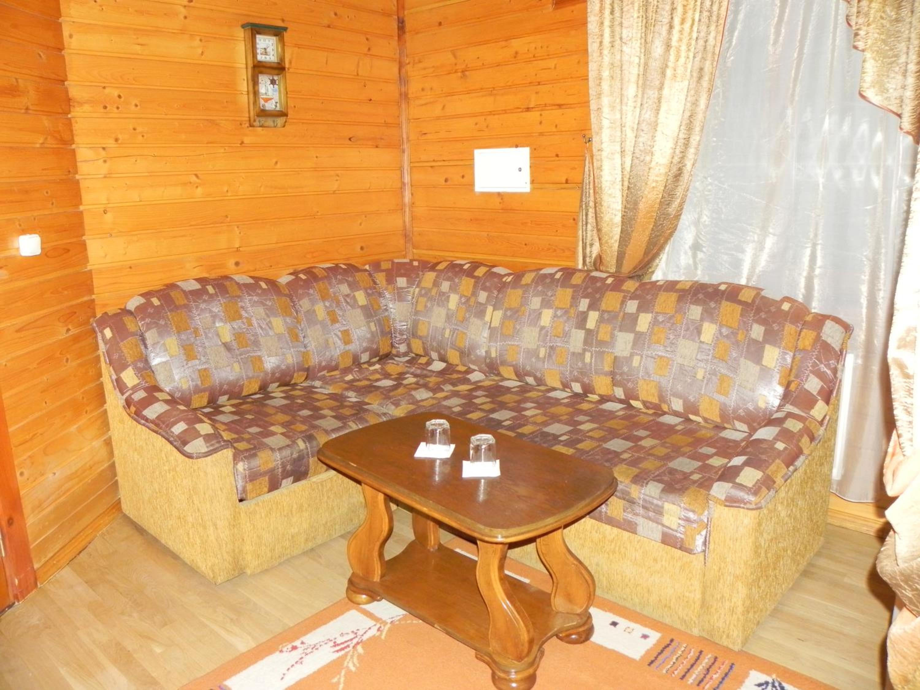 Hotel and restaurant complex Skolmo
