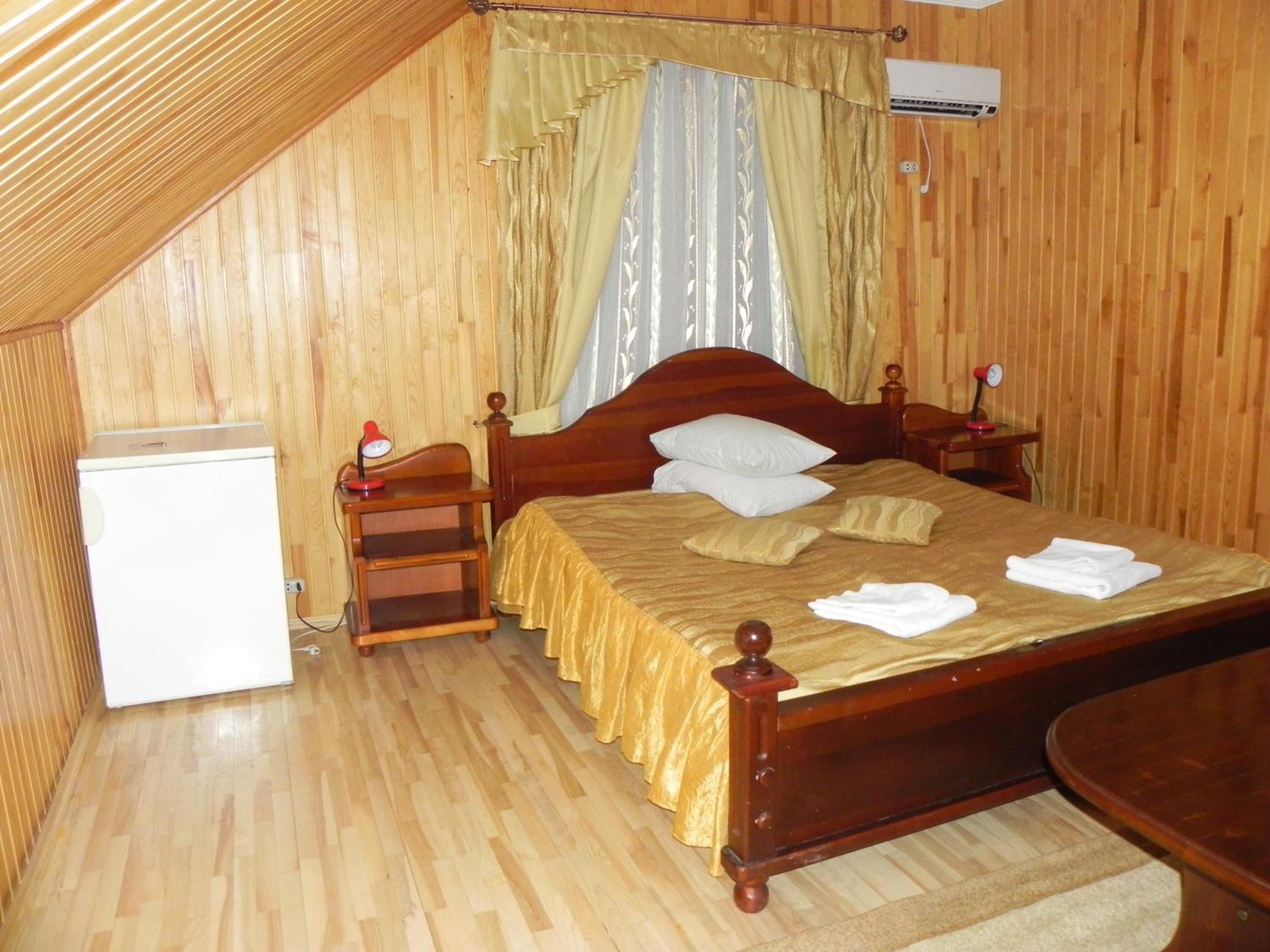 Hotel and restaurant complex Skolmo