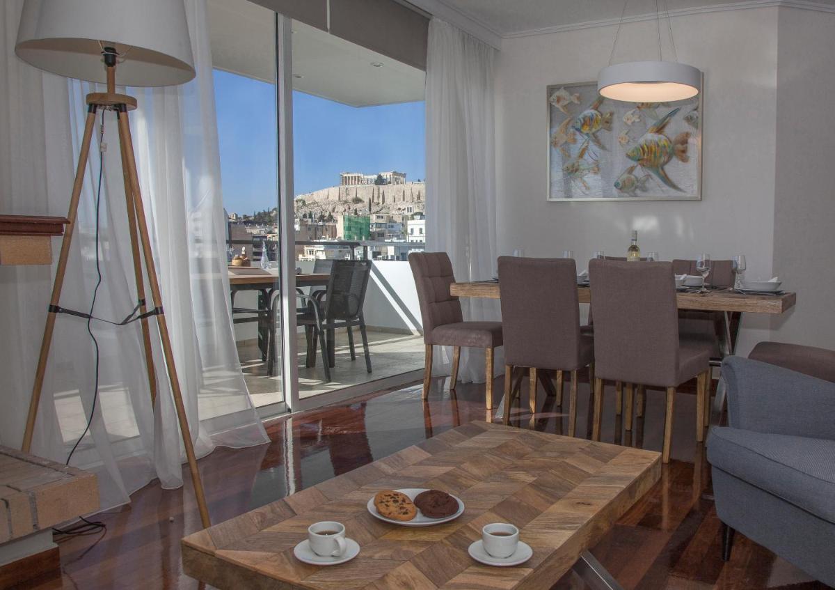 Elegant residence with Panoramic view to Acropolis by GHH