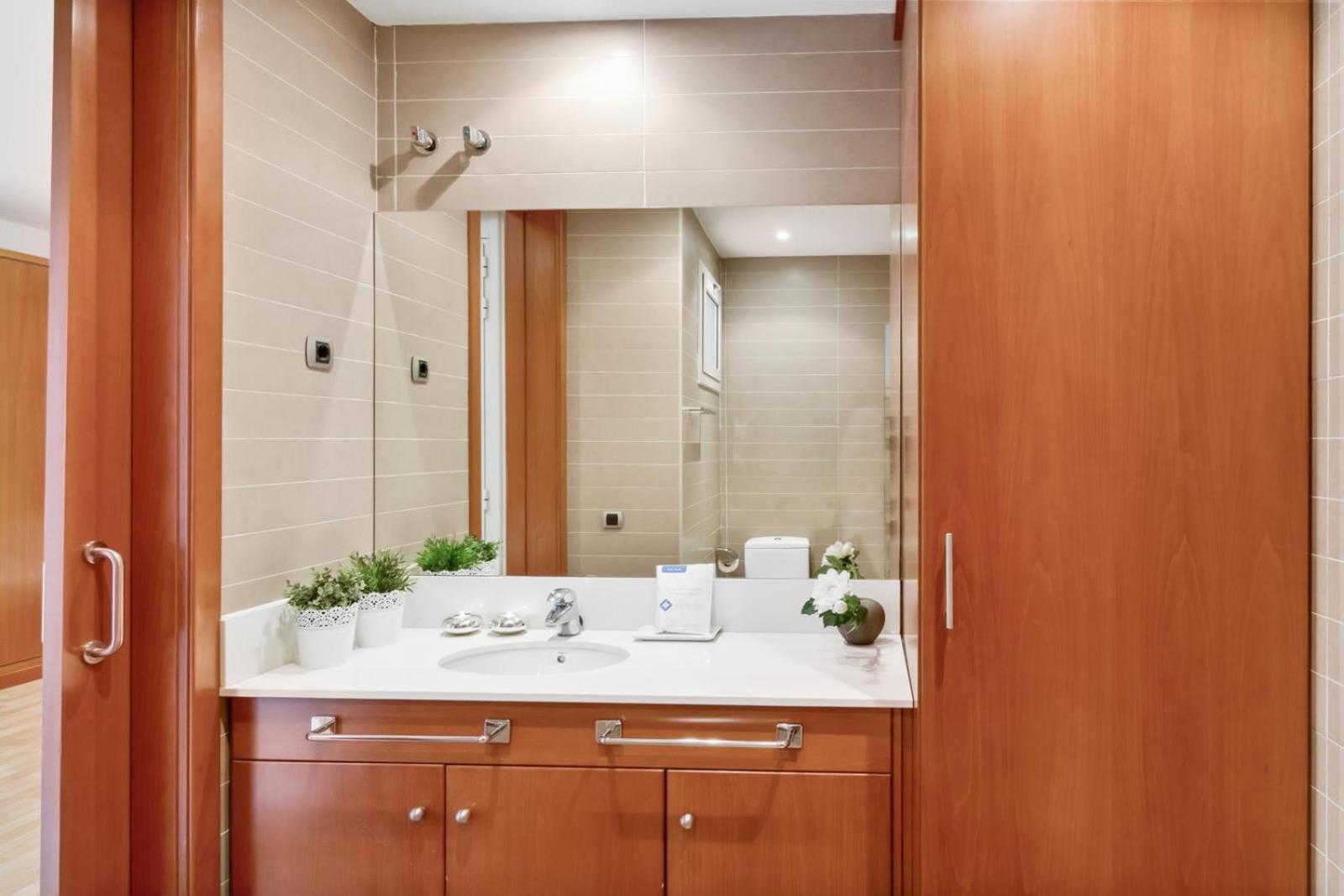 Fisa Rentals Ramblas Apartments