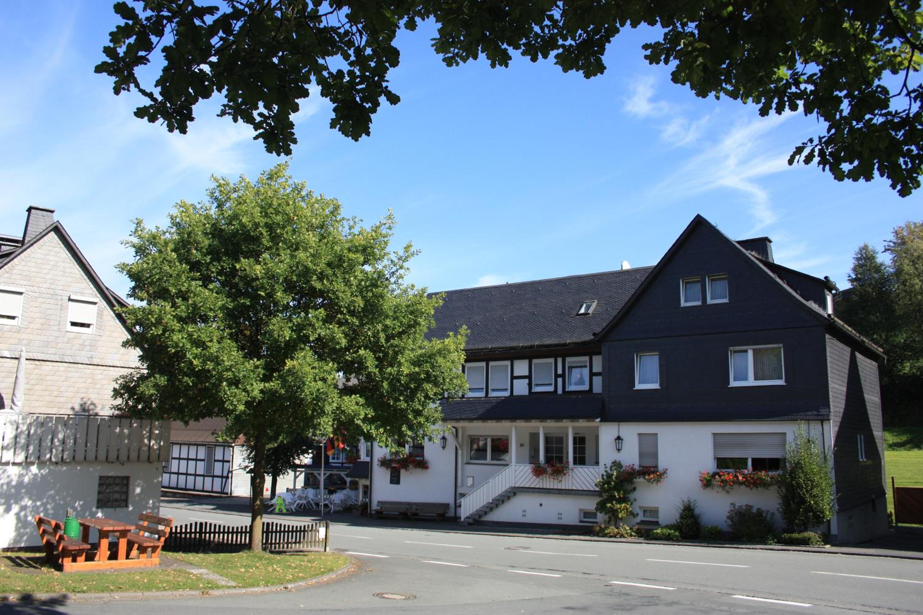 Gasthof-Pension Hunaustuben