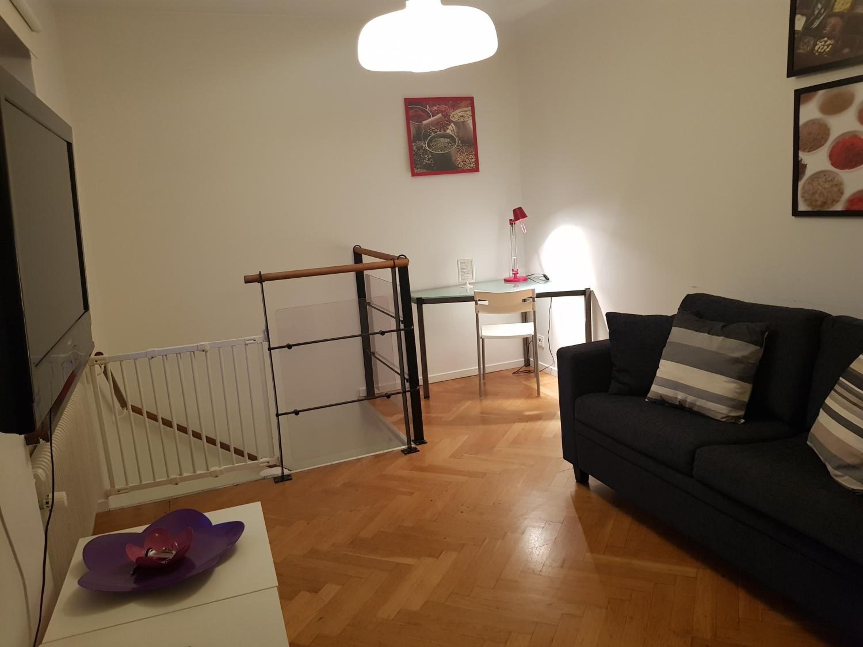 Photo 8