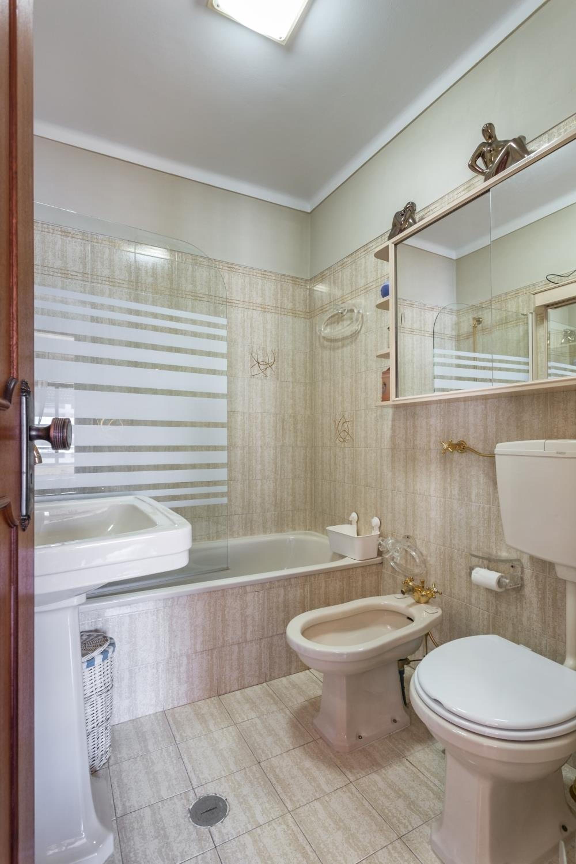 Quarteira Vacations - Blue Boat - Property Image 23