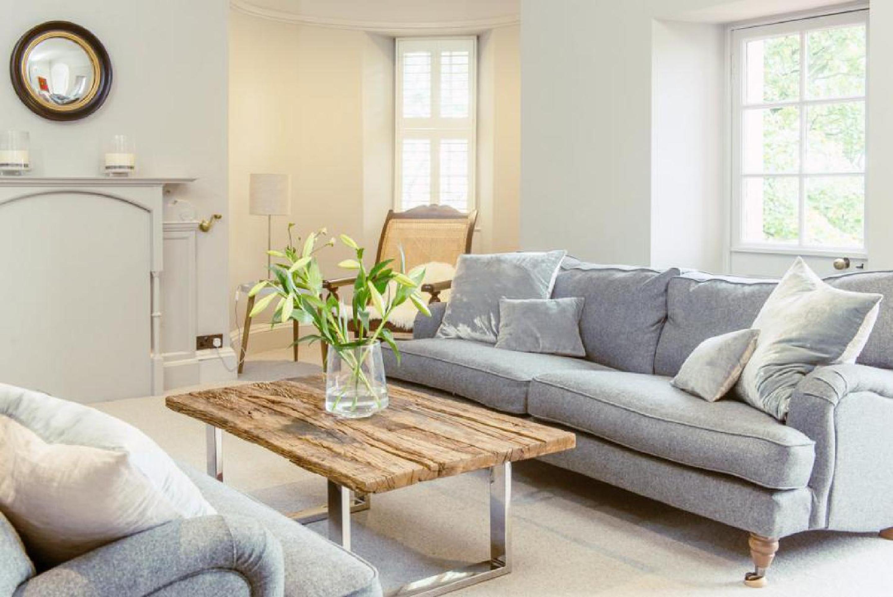 Ramsay Gardens - Grand 4-Bedroom Apartment Next To Castle view 5