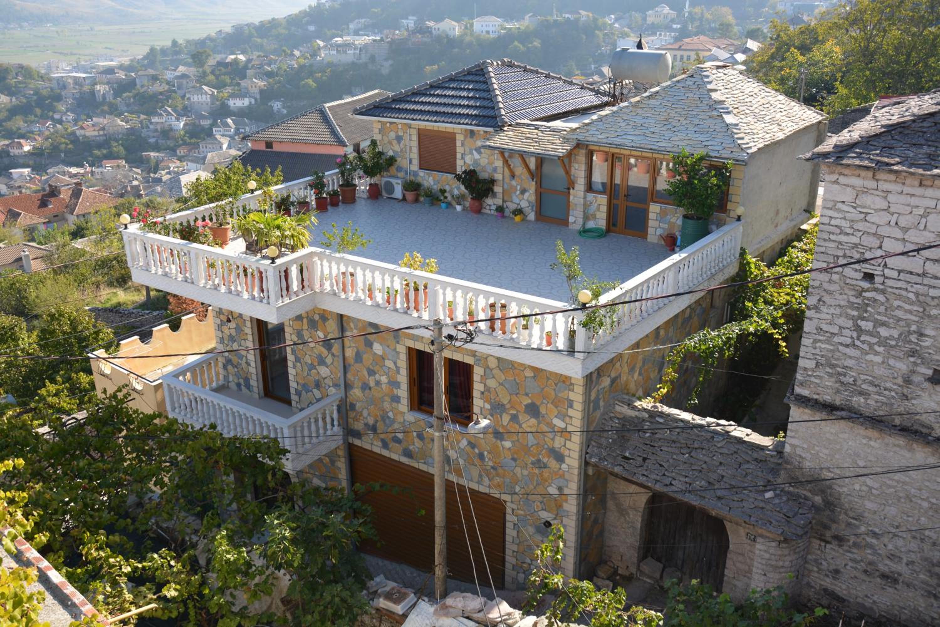 Hotel Guest house Memushi - Image 1