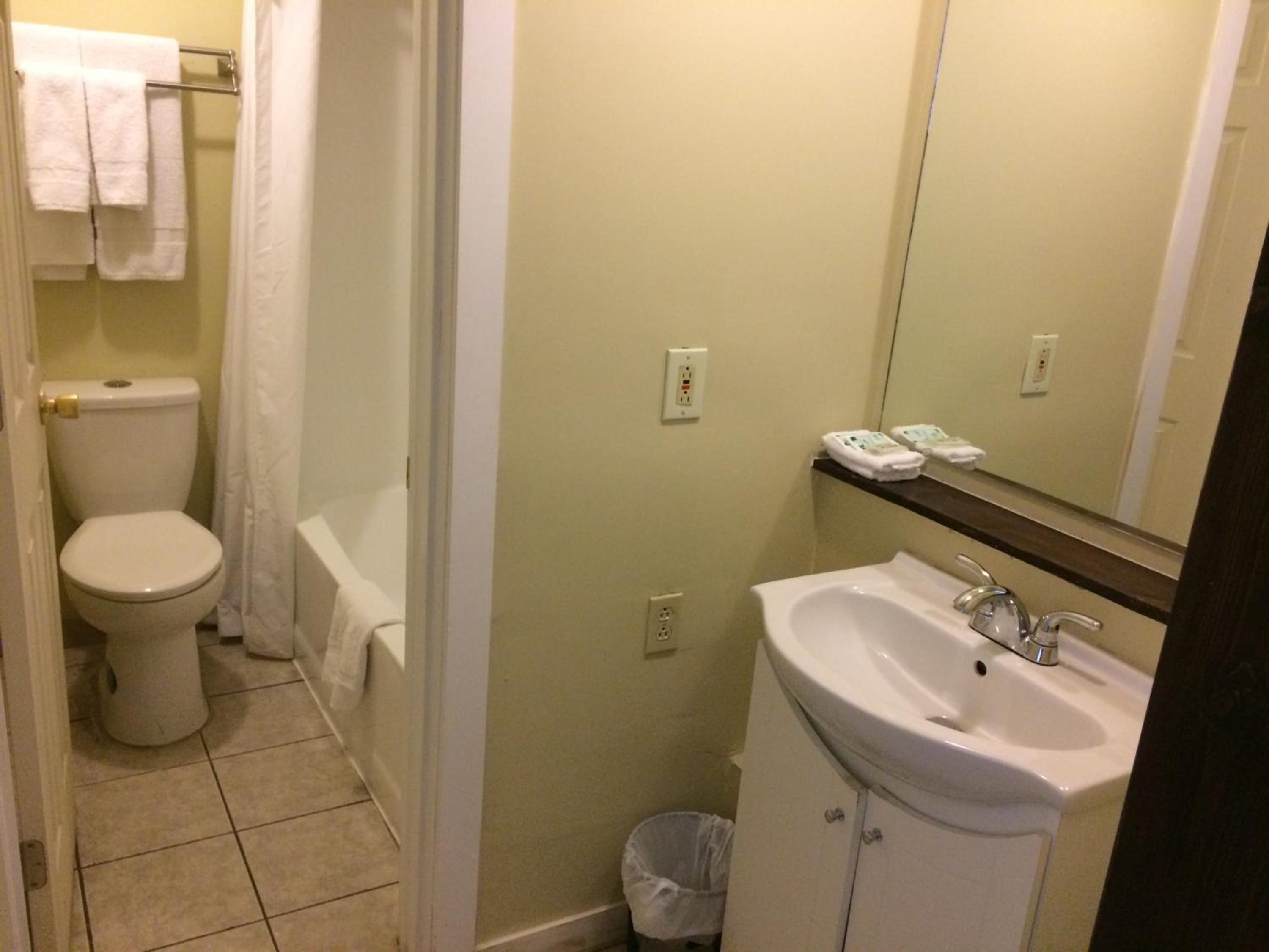 Nice Inn Edmonton - Image 3