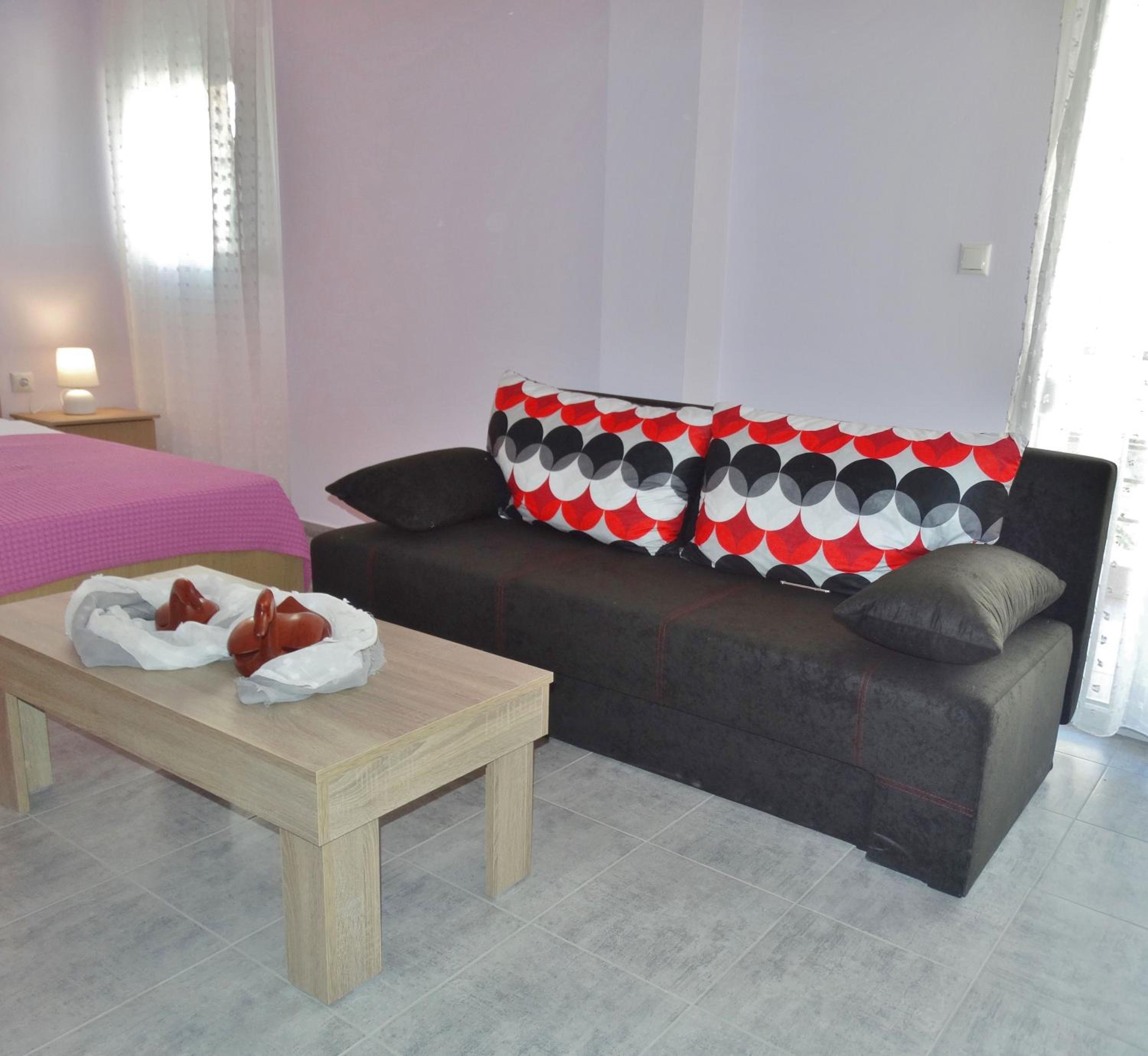OMONOIAS 171 Apartments