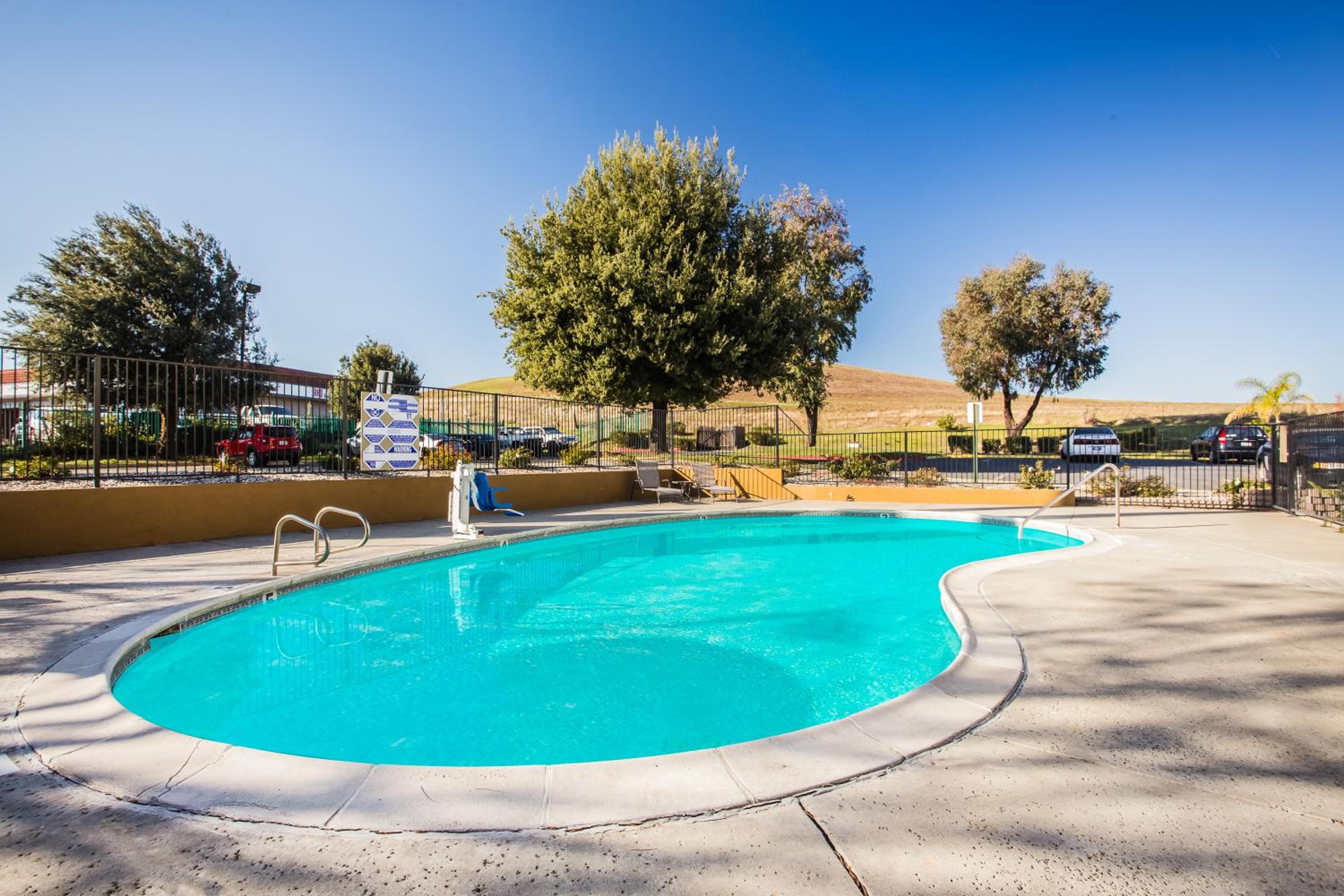 Vacaville Vacations - Super 8 by Wyndham Vacaville - Property Image 19