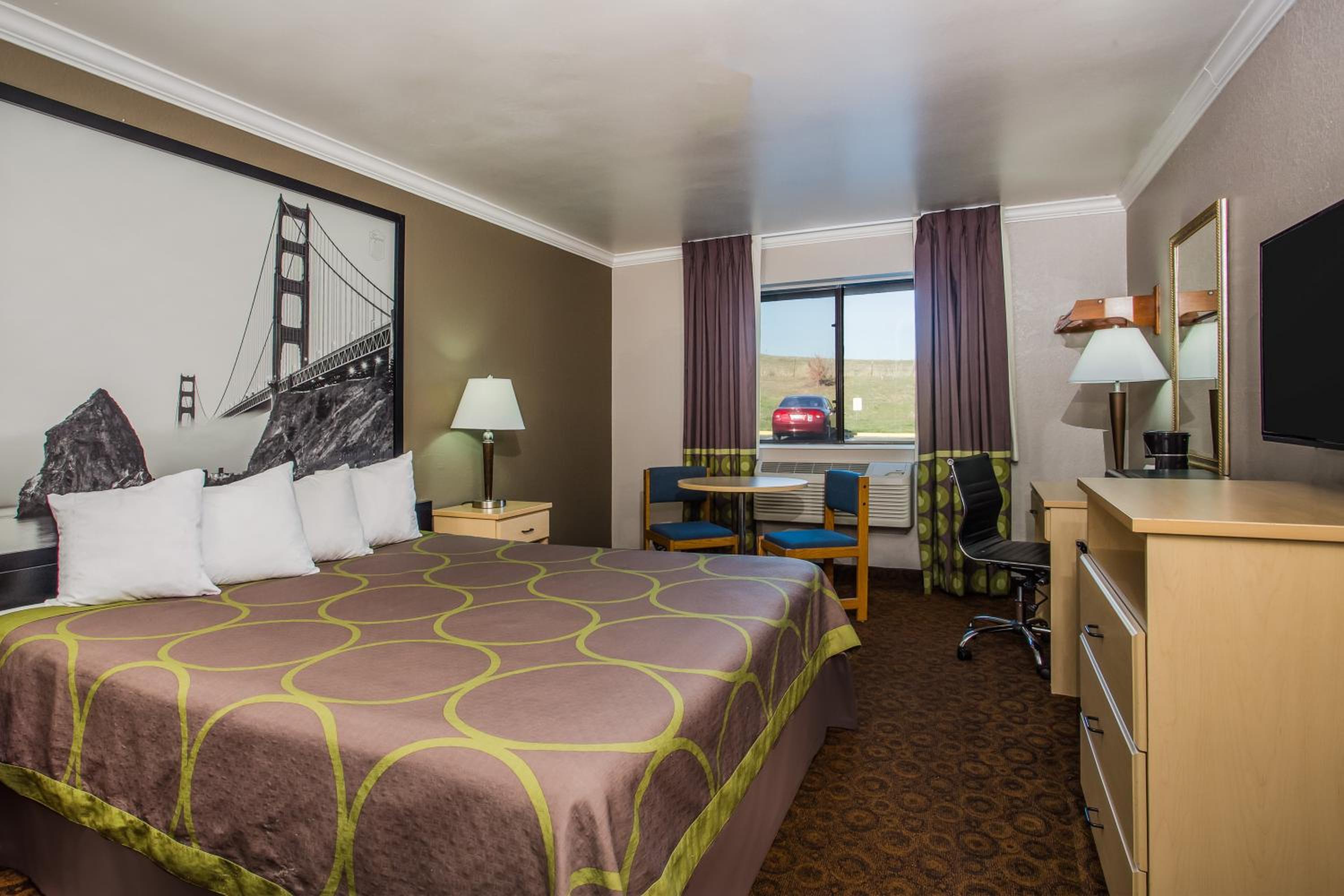 Vacaville Vacations - Super 8 by Wyndham Vacaville - Property Image 3
