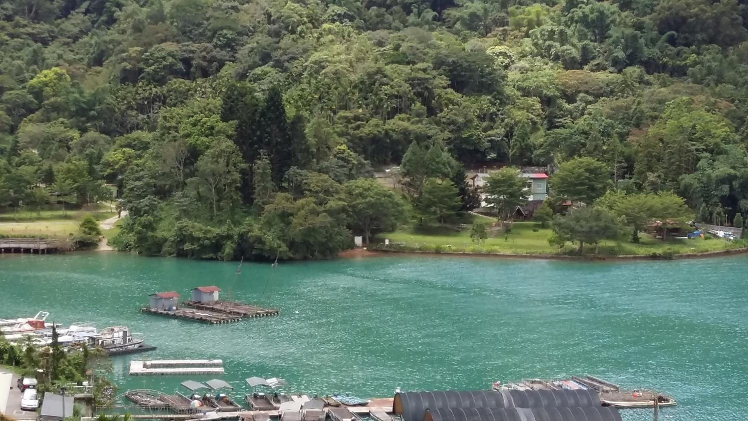 Yi Da Lakeside Hotel