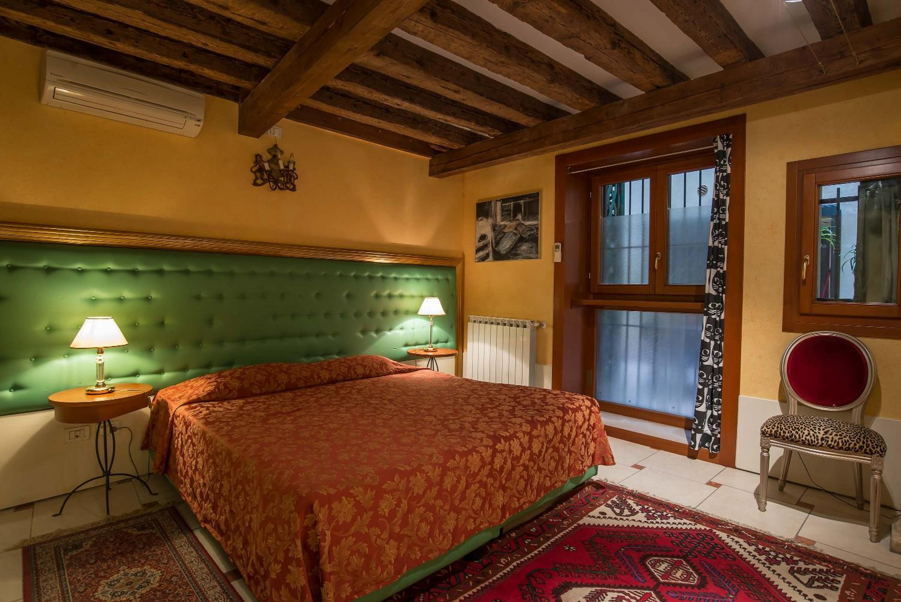 Sant'Angelo - Fenice Apartments in Venice