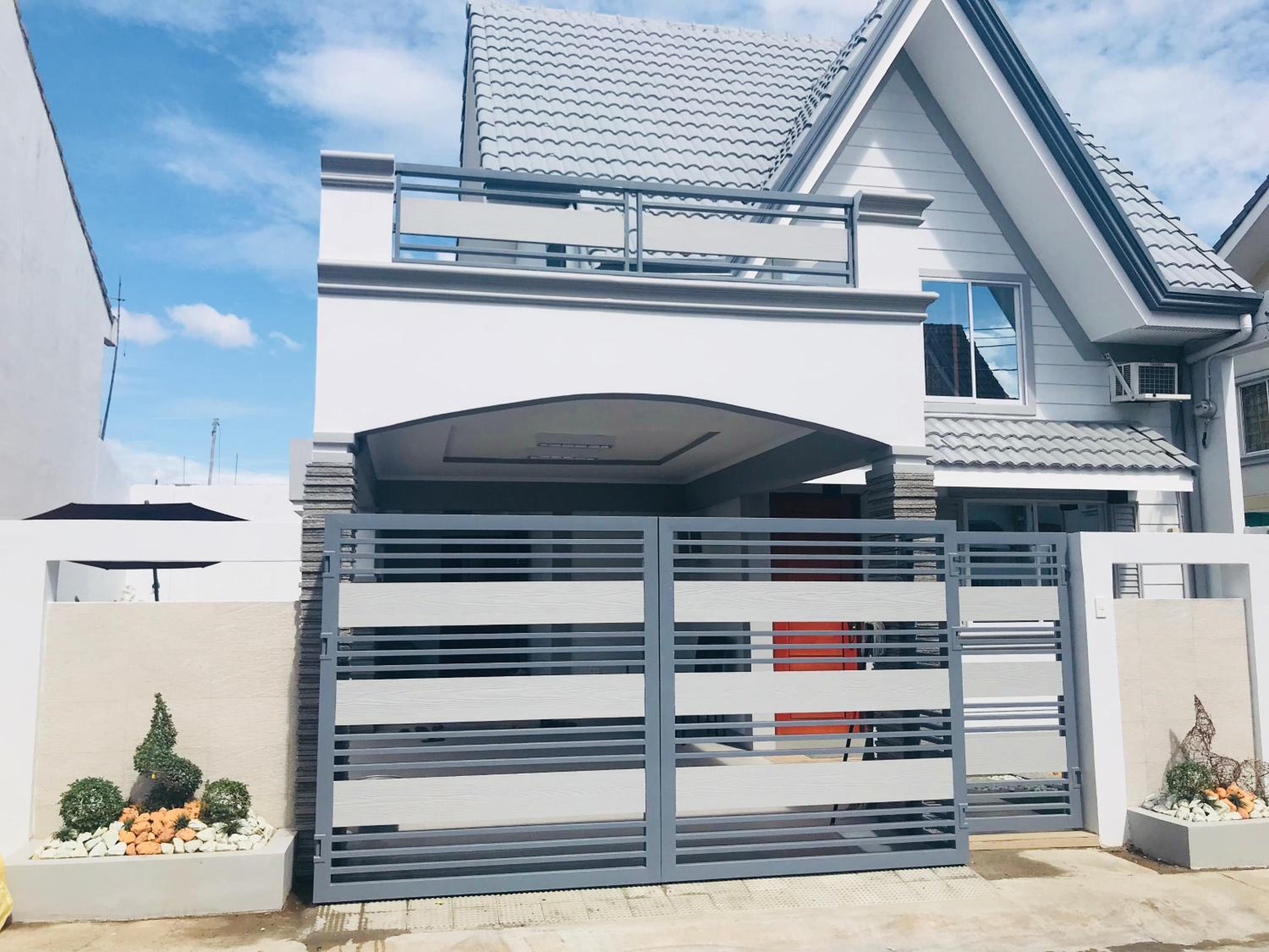 Hillary Timog Park Homes view 4