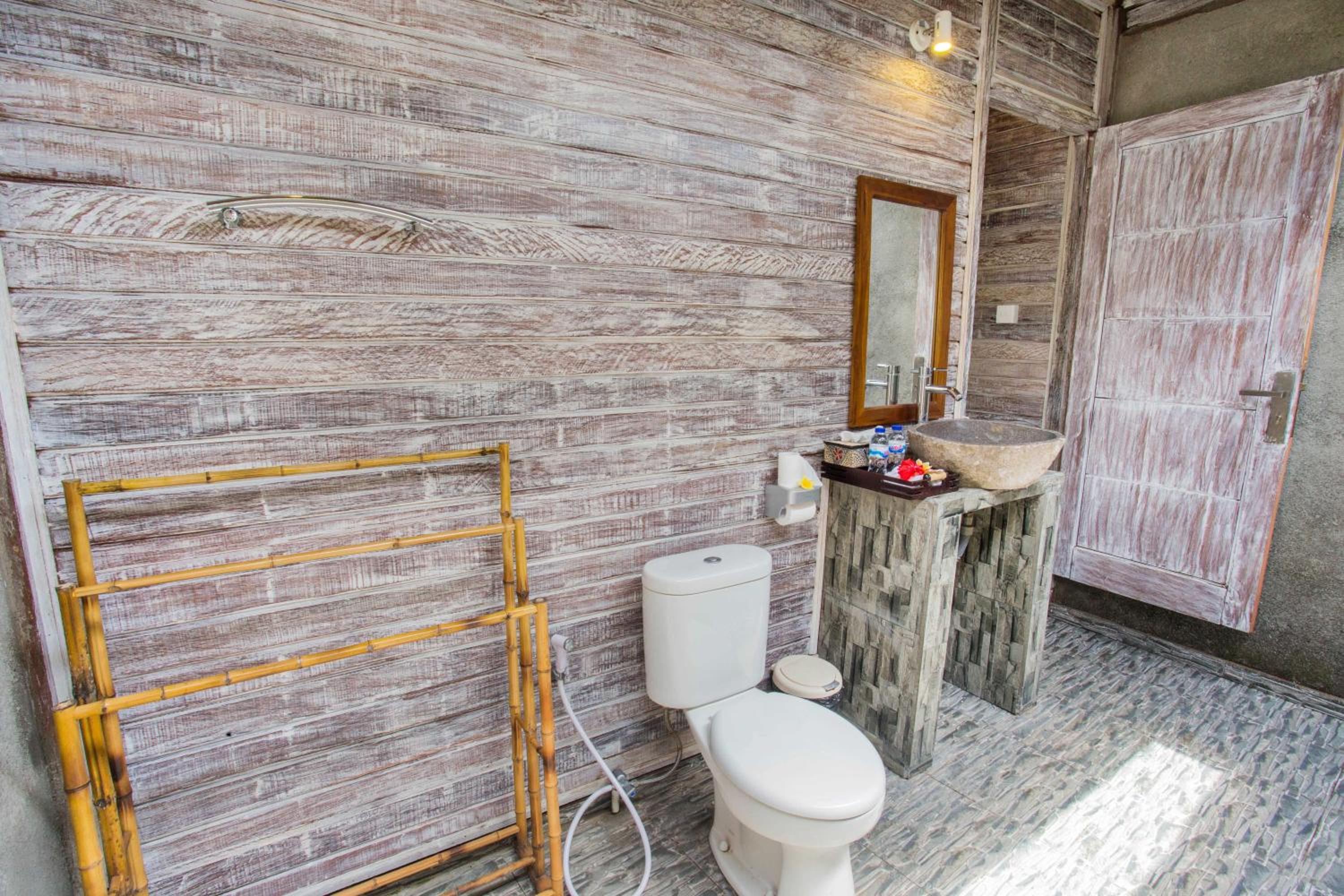 The Syron Huts Lembongan